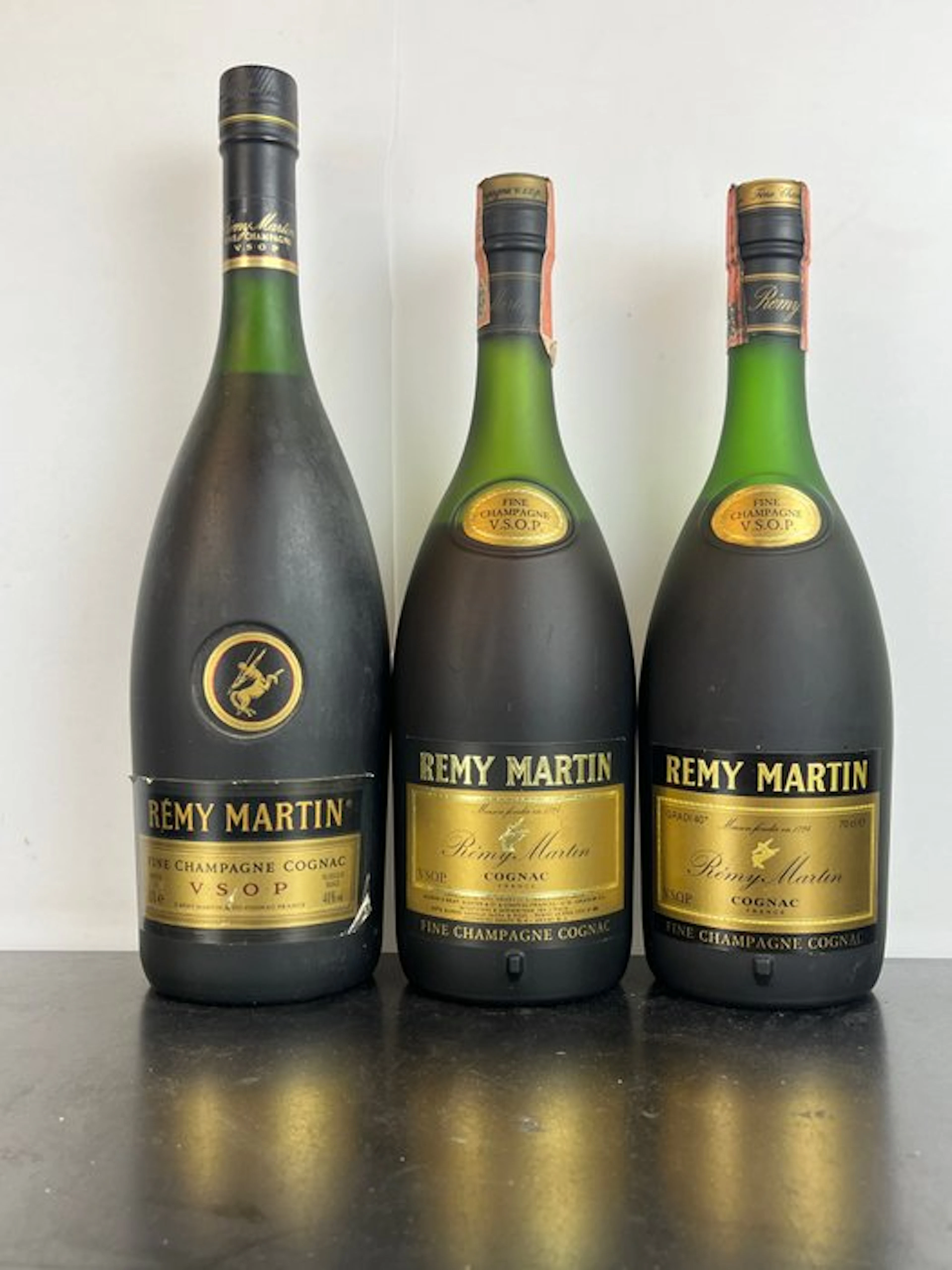 Rémy Martin - Fine Champagne Cognac VSOP - b