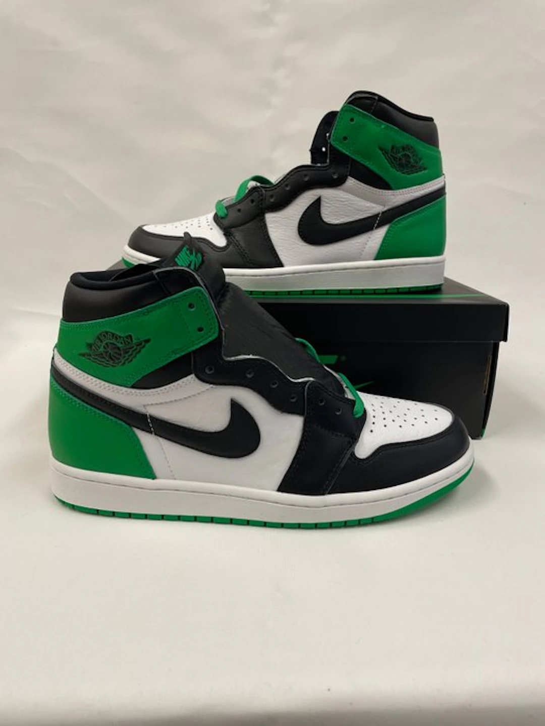 Nike - Air Jordan 1 High, Lucky Green - Sneakers - Size: EU 44