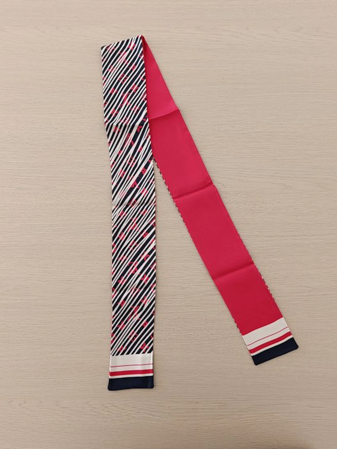 Louis Vuitton - M75854 - Foulard