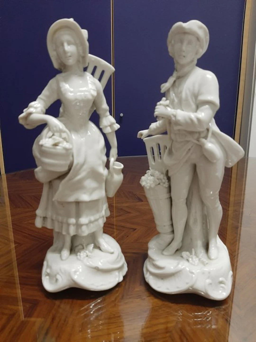 Capodimonte - Figurine - Coppia di contadini in porcellana (2) - Porcelain