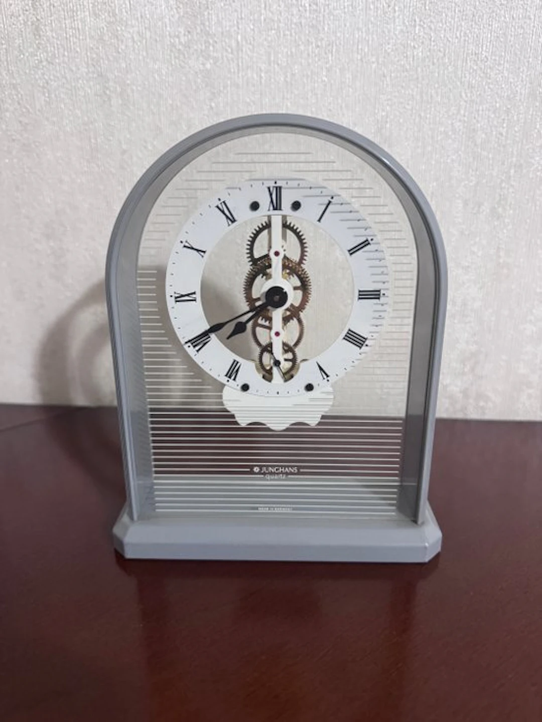 Mantel clock - junghans - Plastic, Metal - 1980-1990 - Junghans Quartz Skeleton