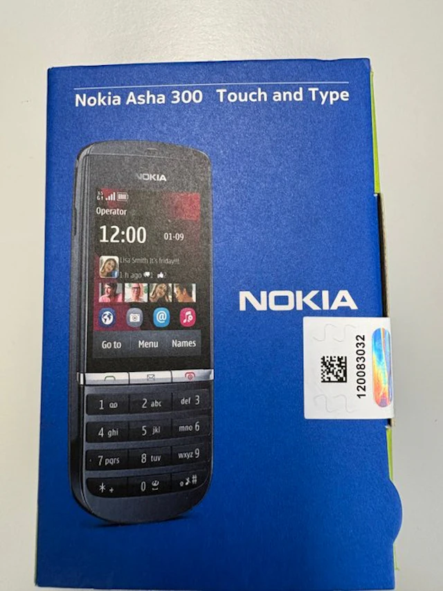 Nokia Asha 300 - Mobile phone (1) - In original sealed box