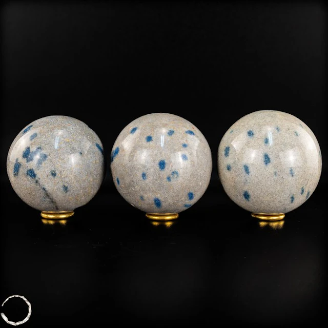 Natural K2 sphere set from Madagascar – hand-polished...