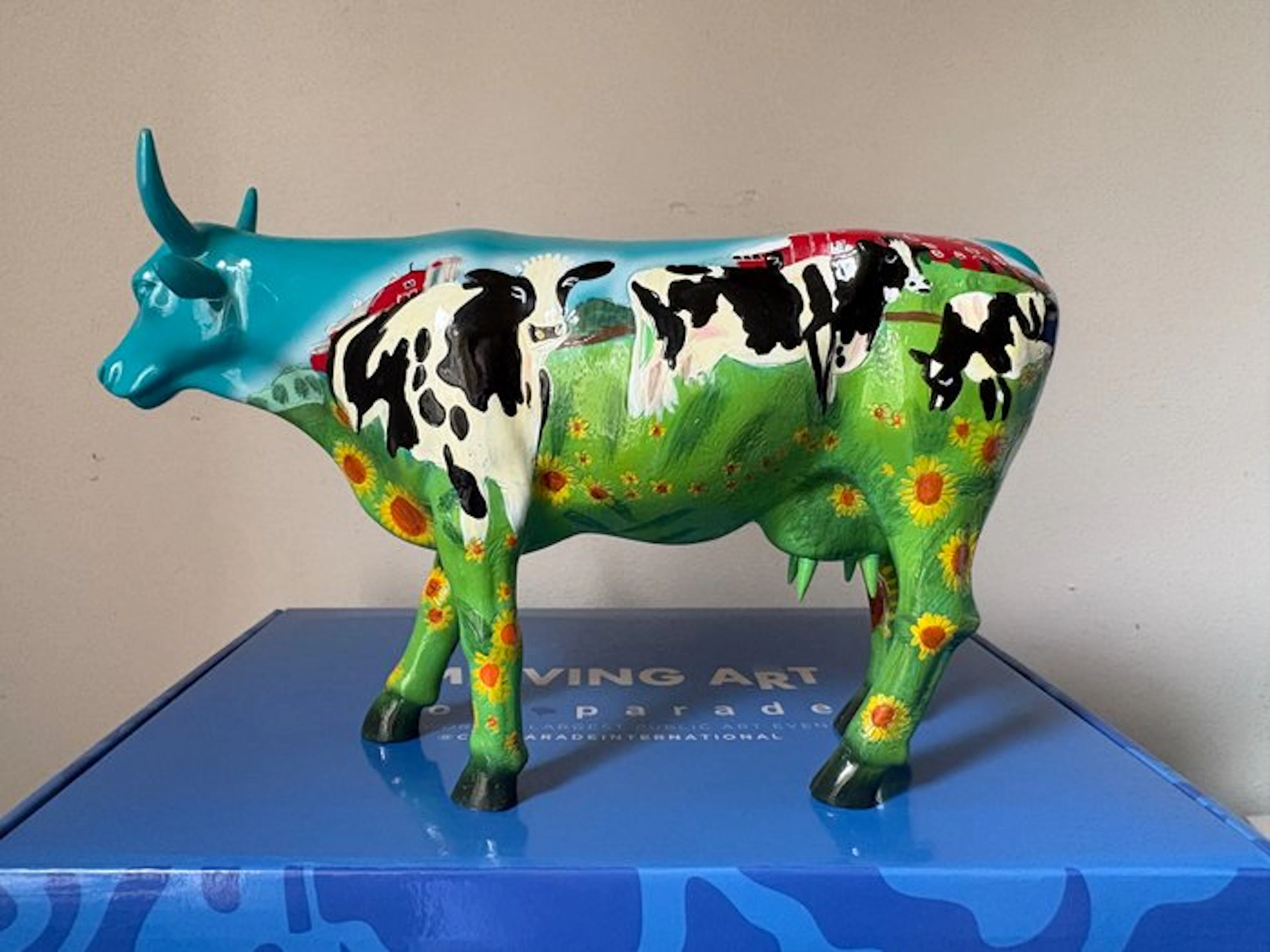 Figurine - Cow Parade. Cowparade. Cow Barn. Large, - Poly Resin