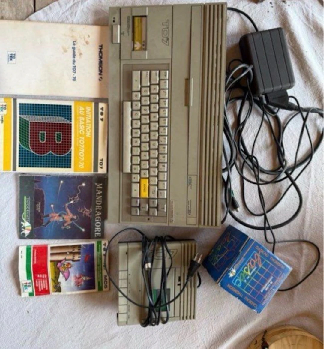 Thomson TO7 - Computer (1)