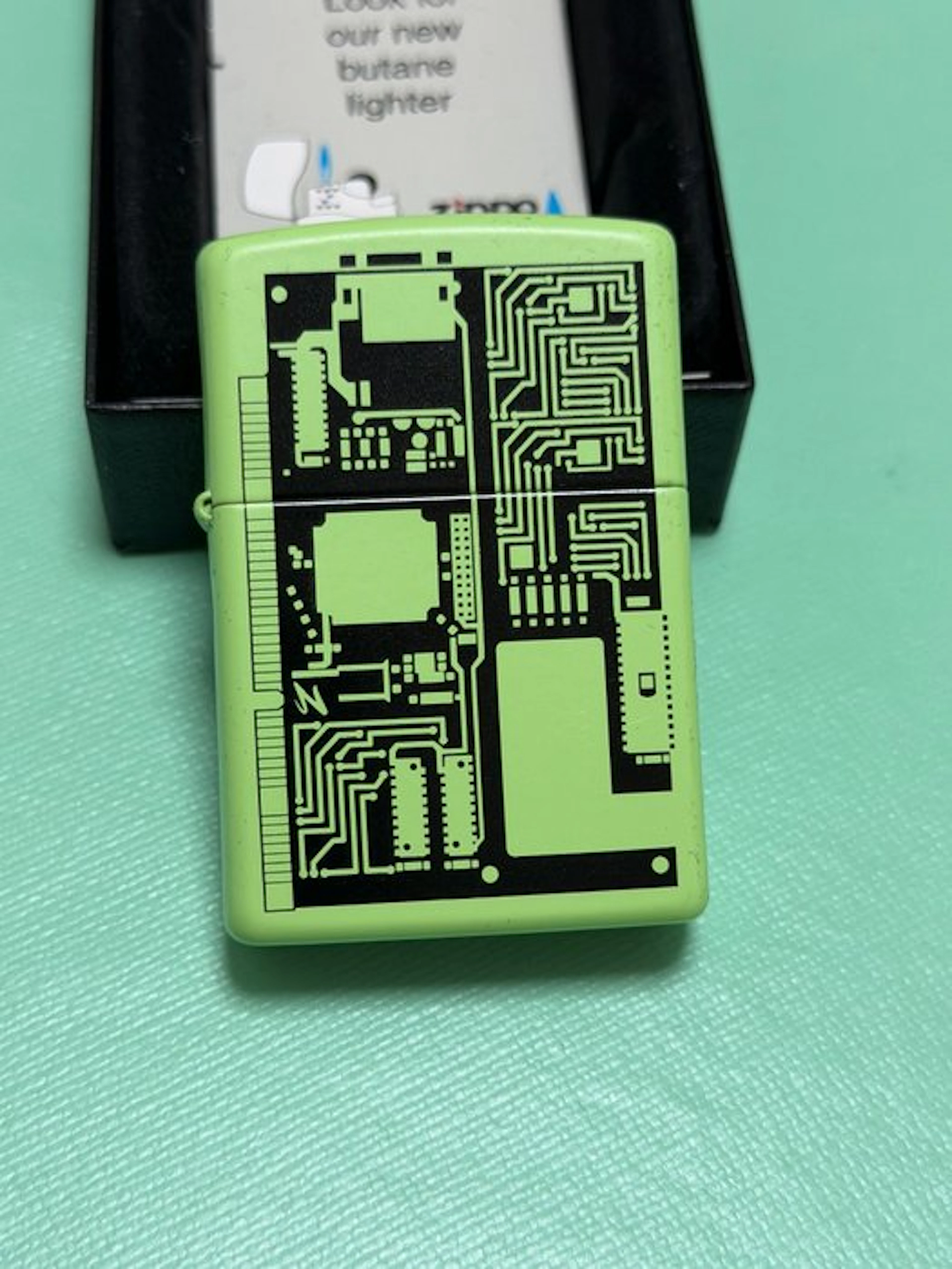 Zippo - No reserve price - Lighter - Brass, Enamel