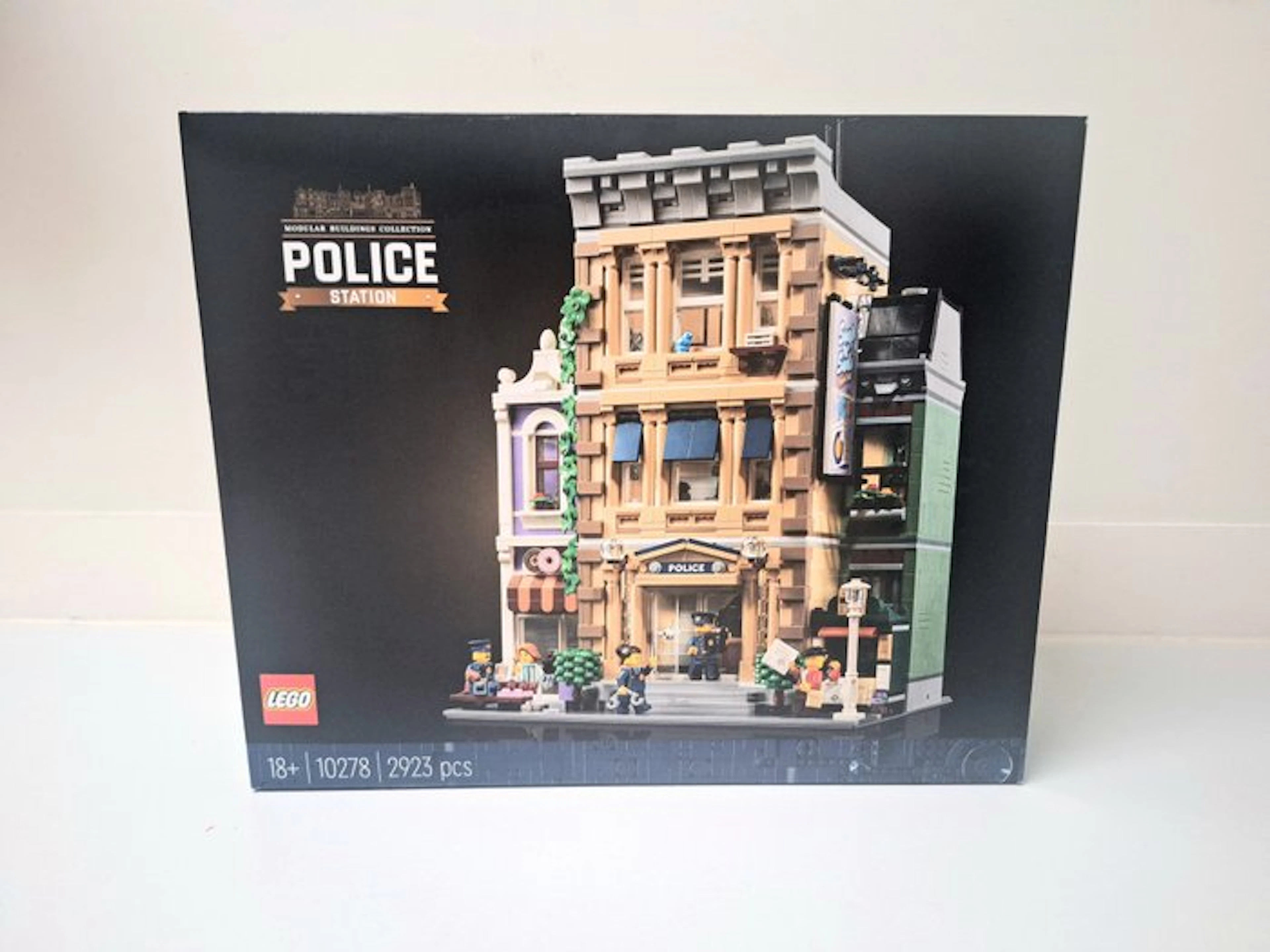 LEGO Set - 10278 - Creator Expert - Police Station