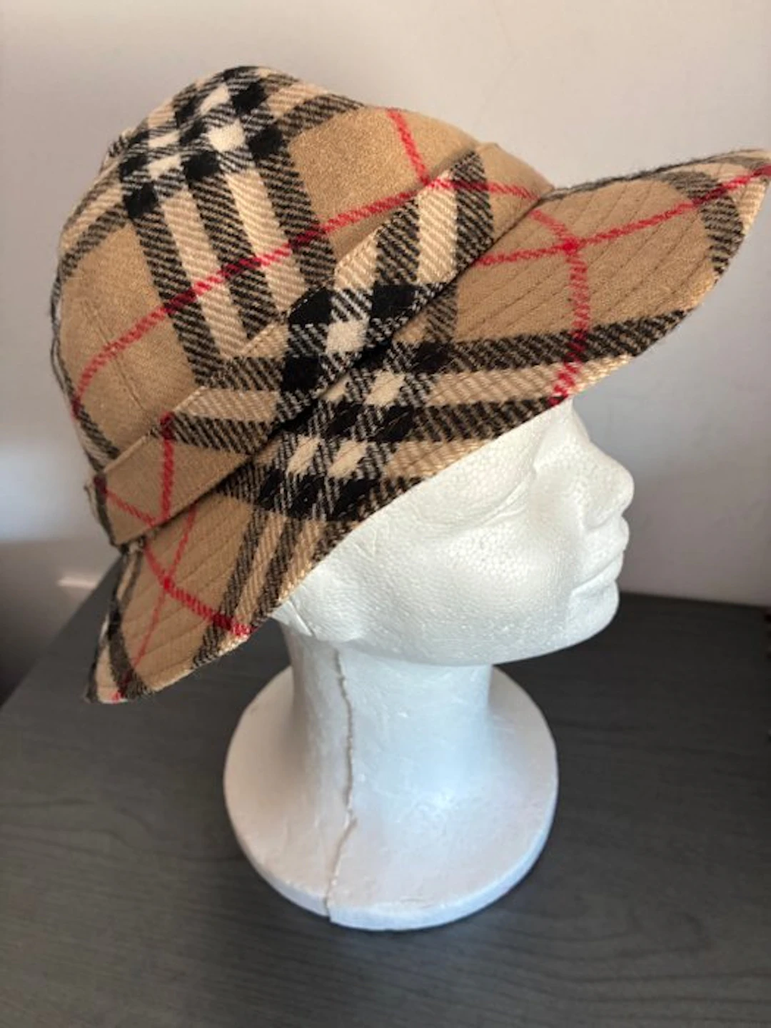 Burberry - Hat (1) - Wool