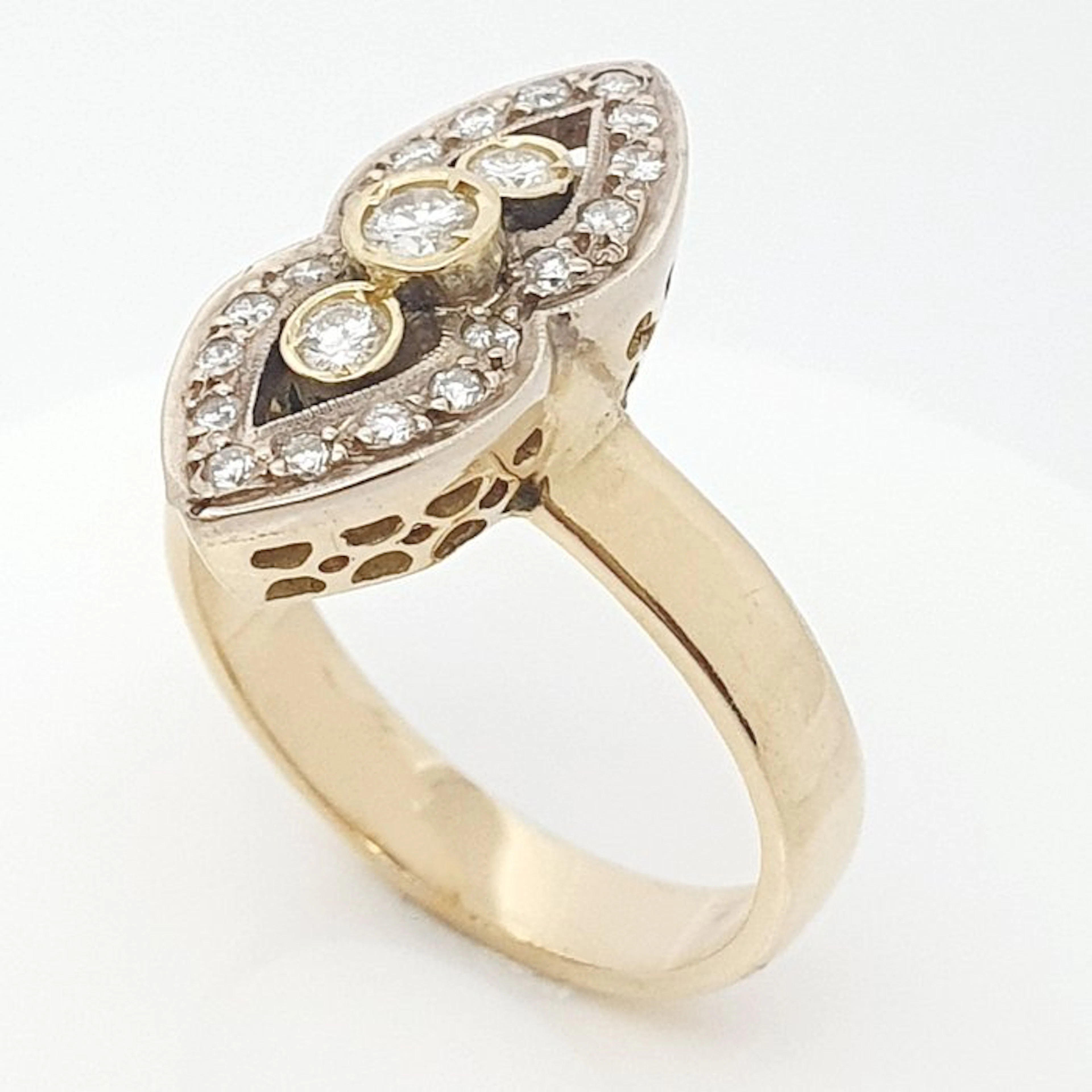 Ring - 18 kt. Yellow gold - 0.34ct. tw. Diamond (Natural)