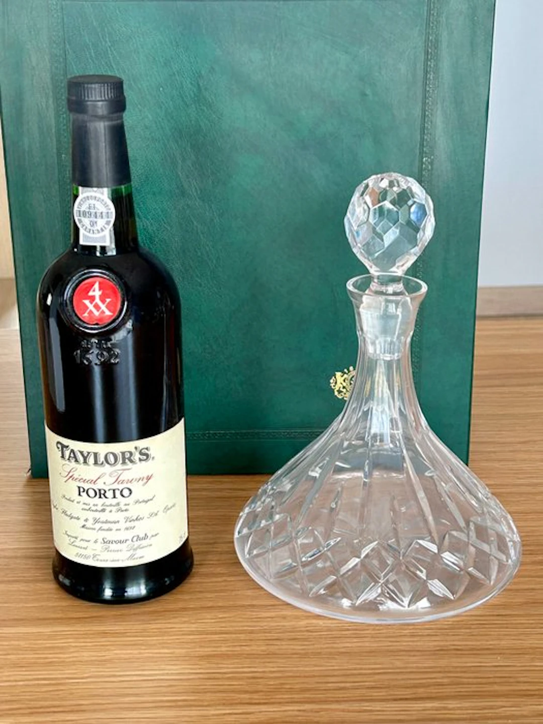 Taylor’s Special Tawny Port - Gift Set with Decanter - Porto - 1 Bottle (0.75L)