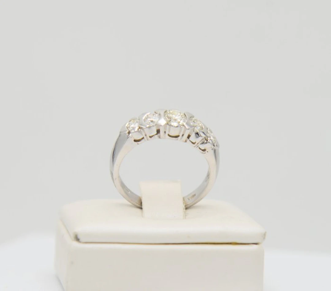 Ring - 18 kt. White gold Diamond (Natural)