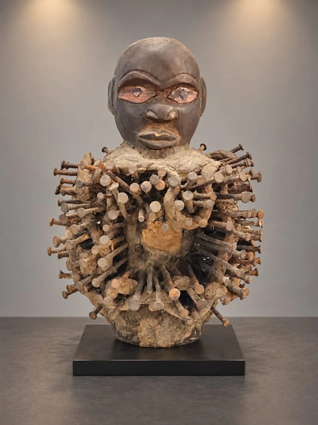 EXCEPTIONAL FON NKISI NKONDI STATUE BAKONGO / DR CONGO...
