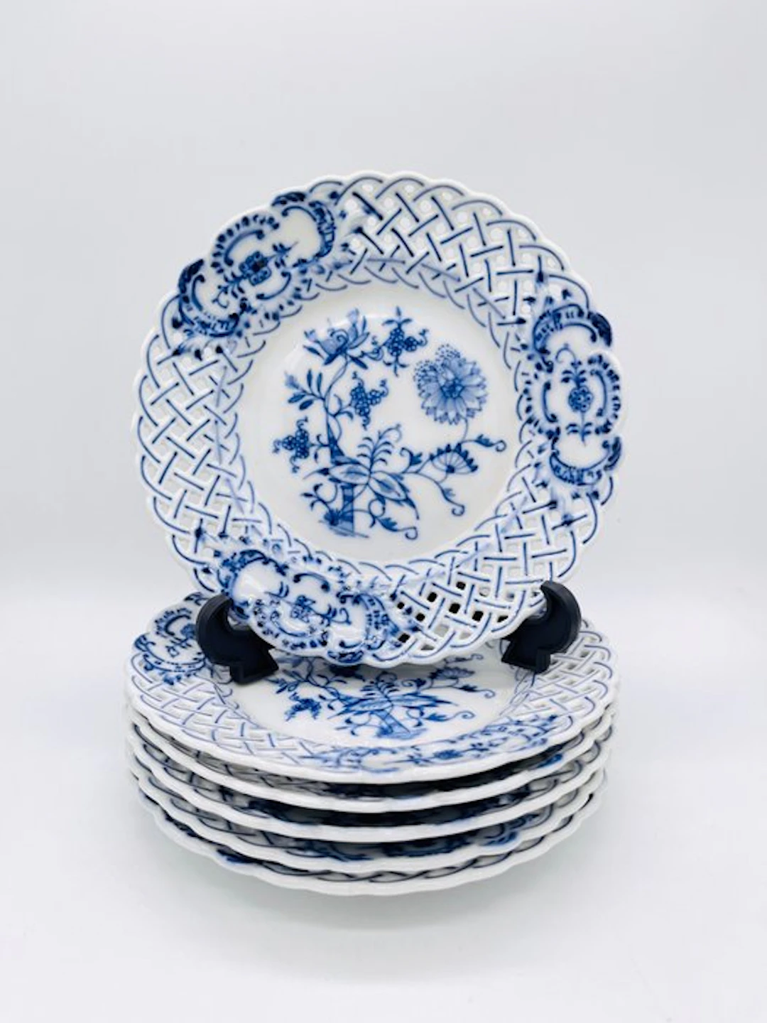 Meissen - Carl Teichert - Plate (6) - Porcelain - 6 Blue onion - full lace