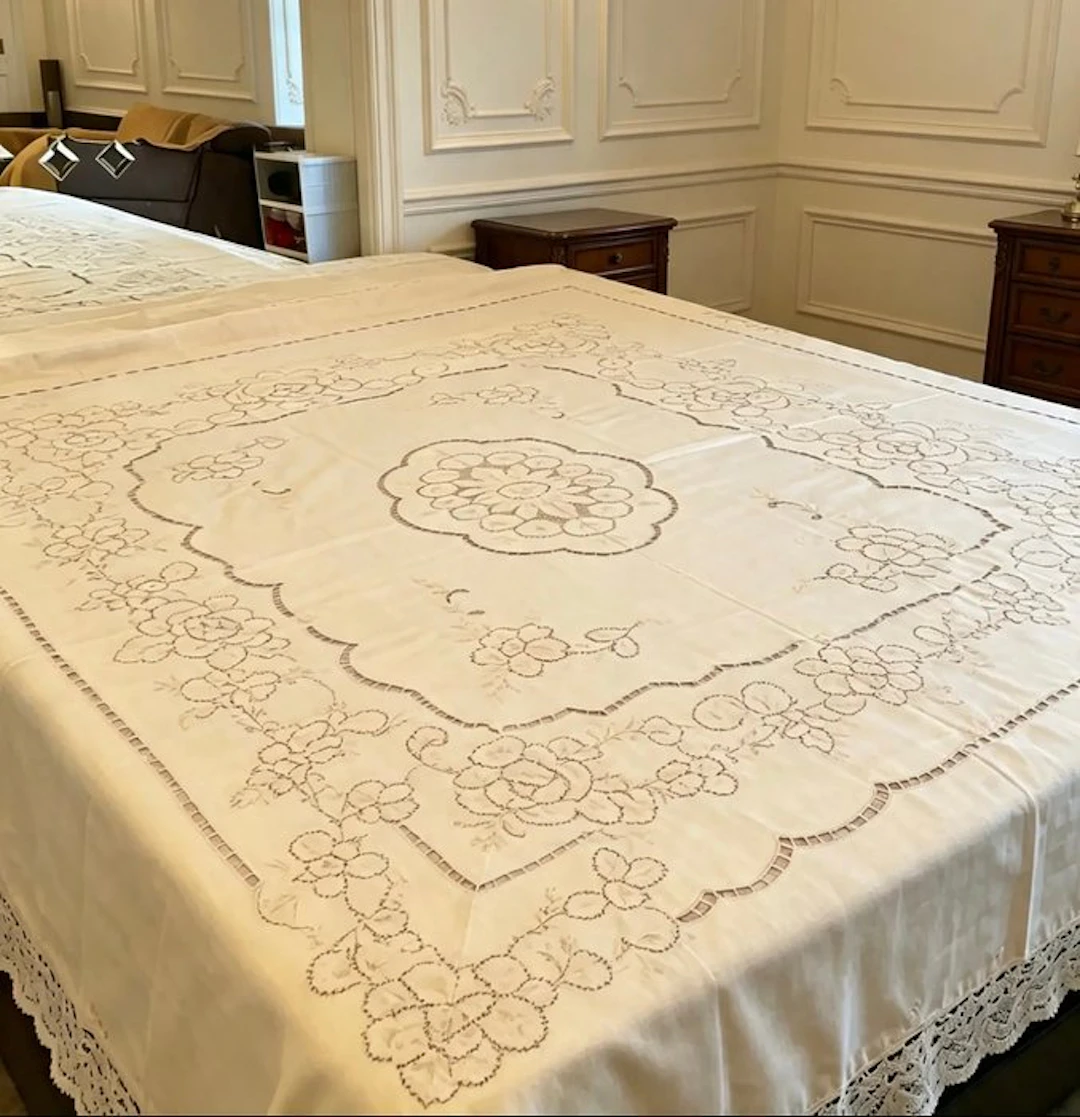 Tablecloth (5) - 250 cm - 220 cm - Lot of four textiles