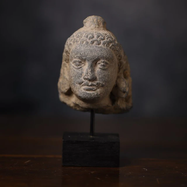 Gandhara Buddha head in granite - 10 cm