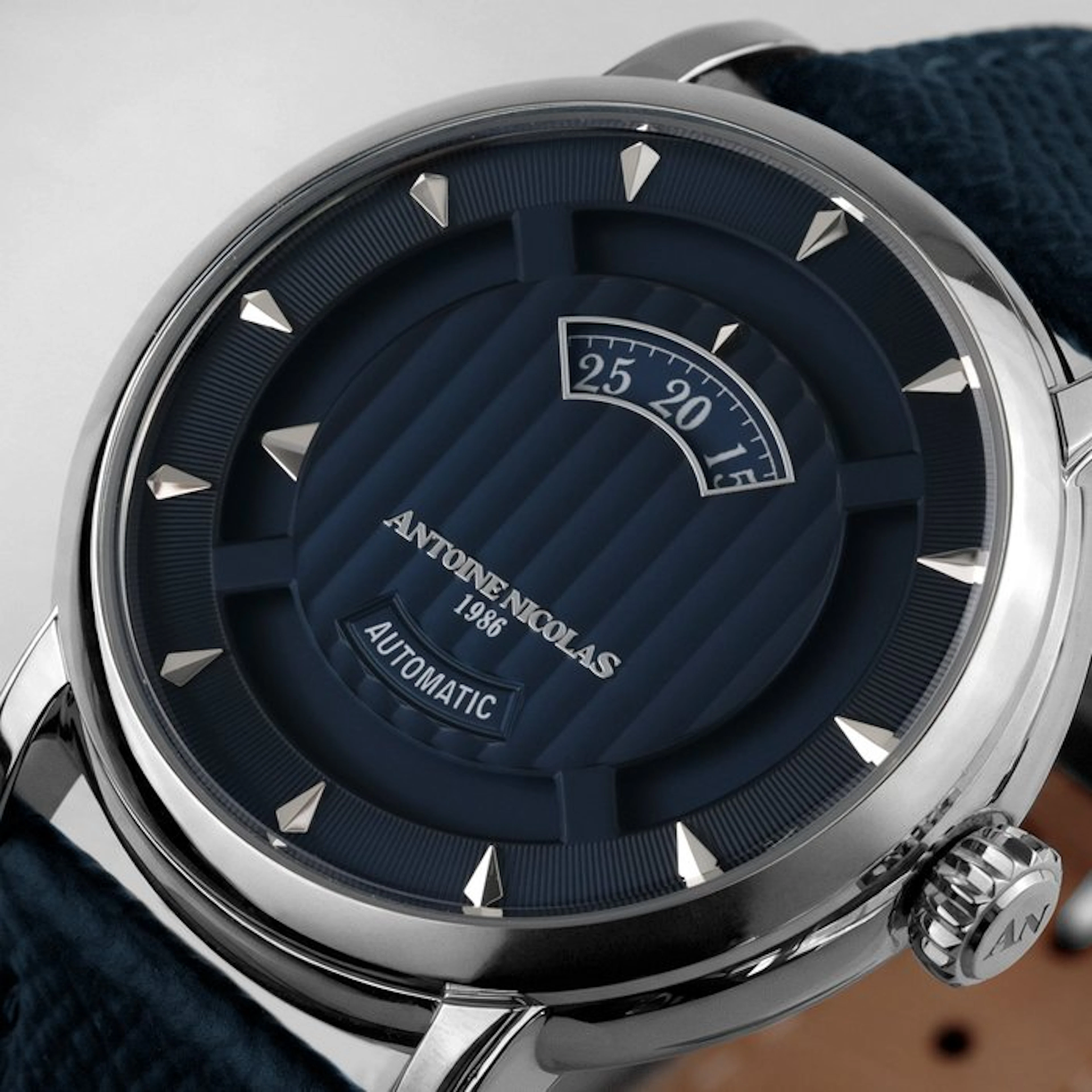 Antoine Nicolas 1986 - London kinetic - No reserve price - Unisex - 2025+