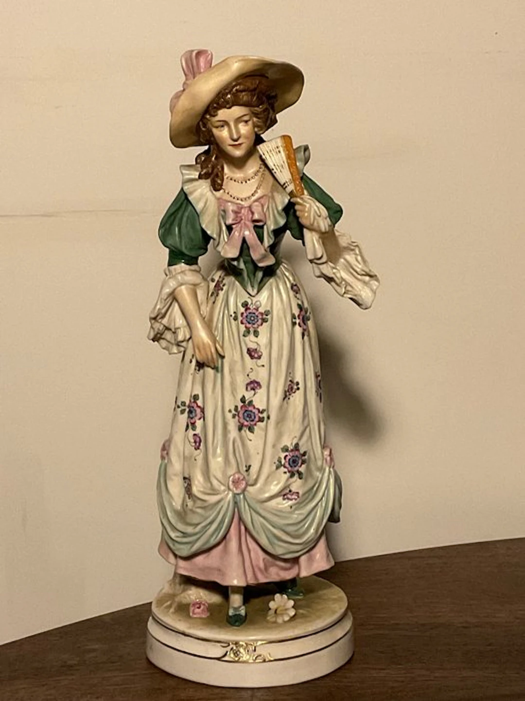 Scheibe-Alsbach - Figurine - Vrouw met waaier - Porcelain