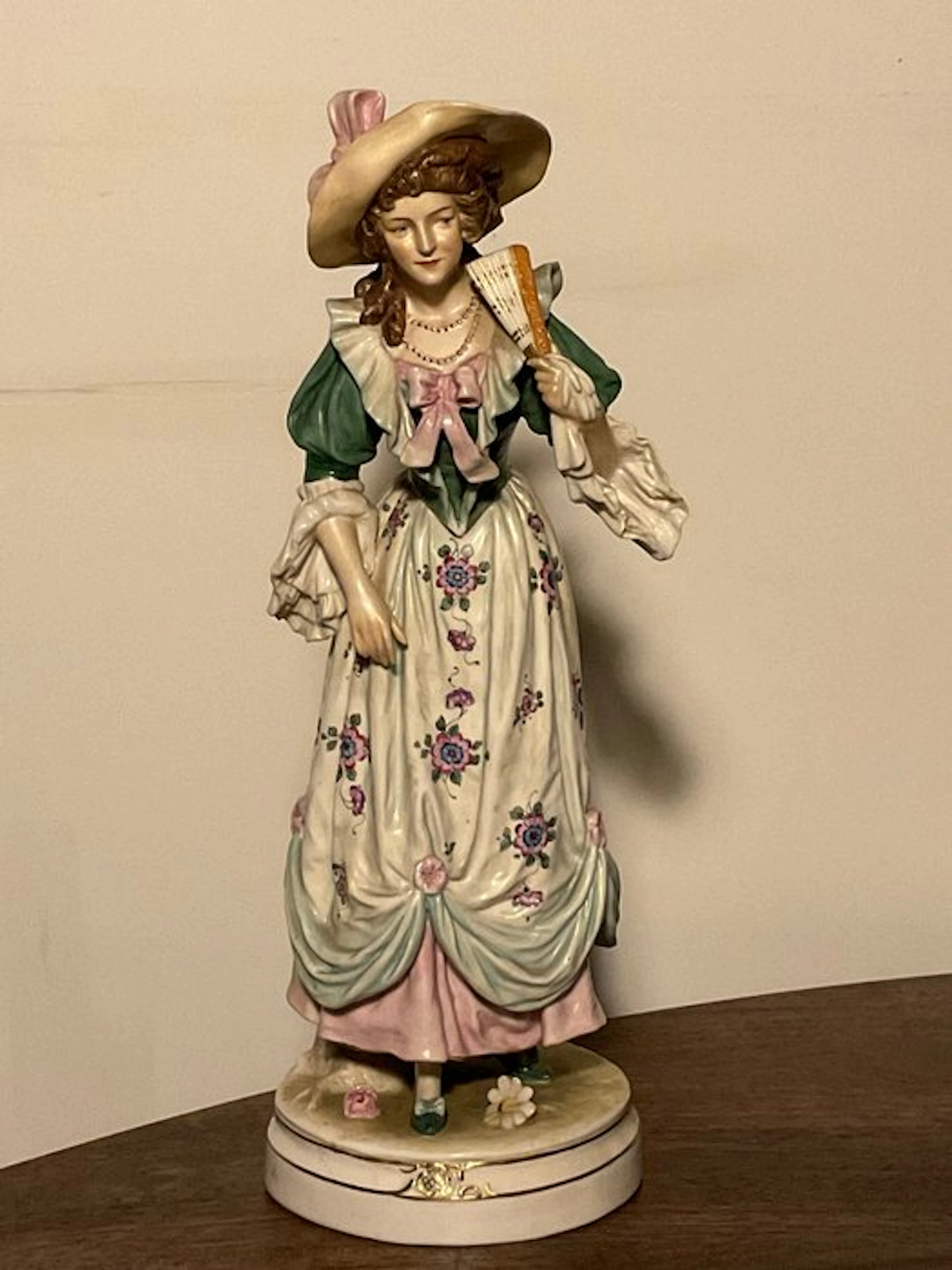 Scheibe-Alsbach - Figurine - Vrouw met waaier - Porcelain