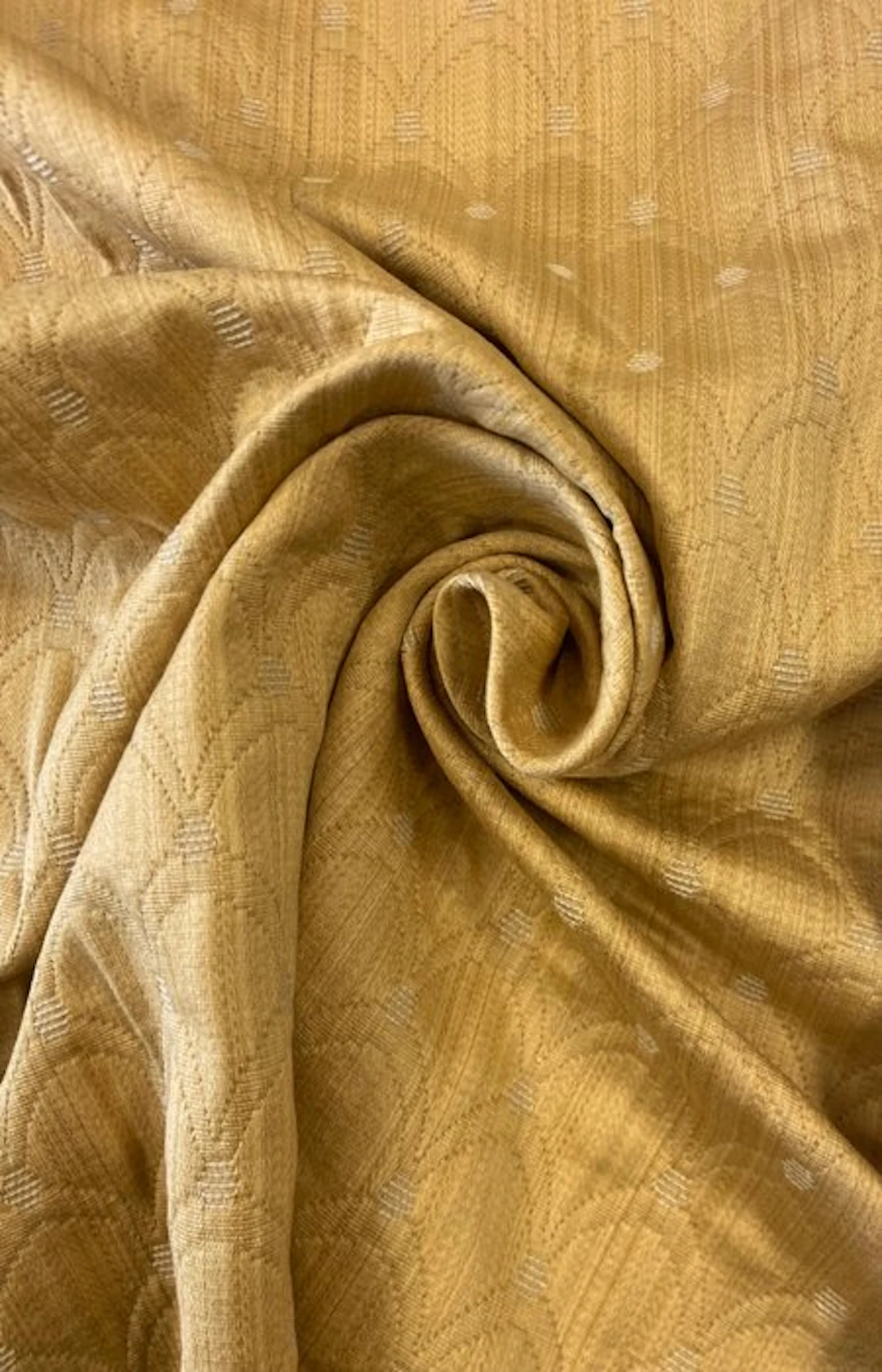 1636★ Jacquard fabric Art Deco with a repeating geometric...