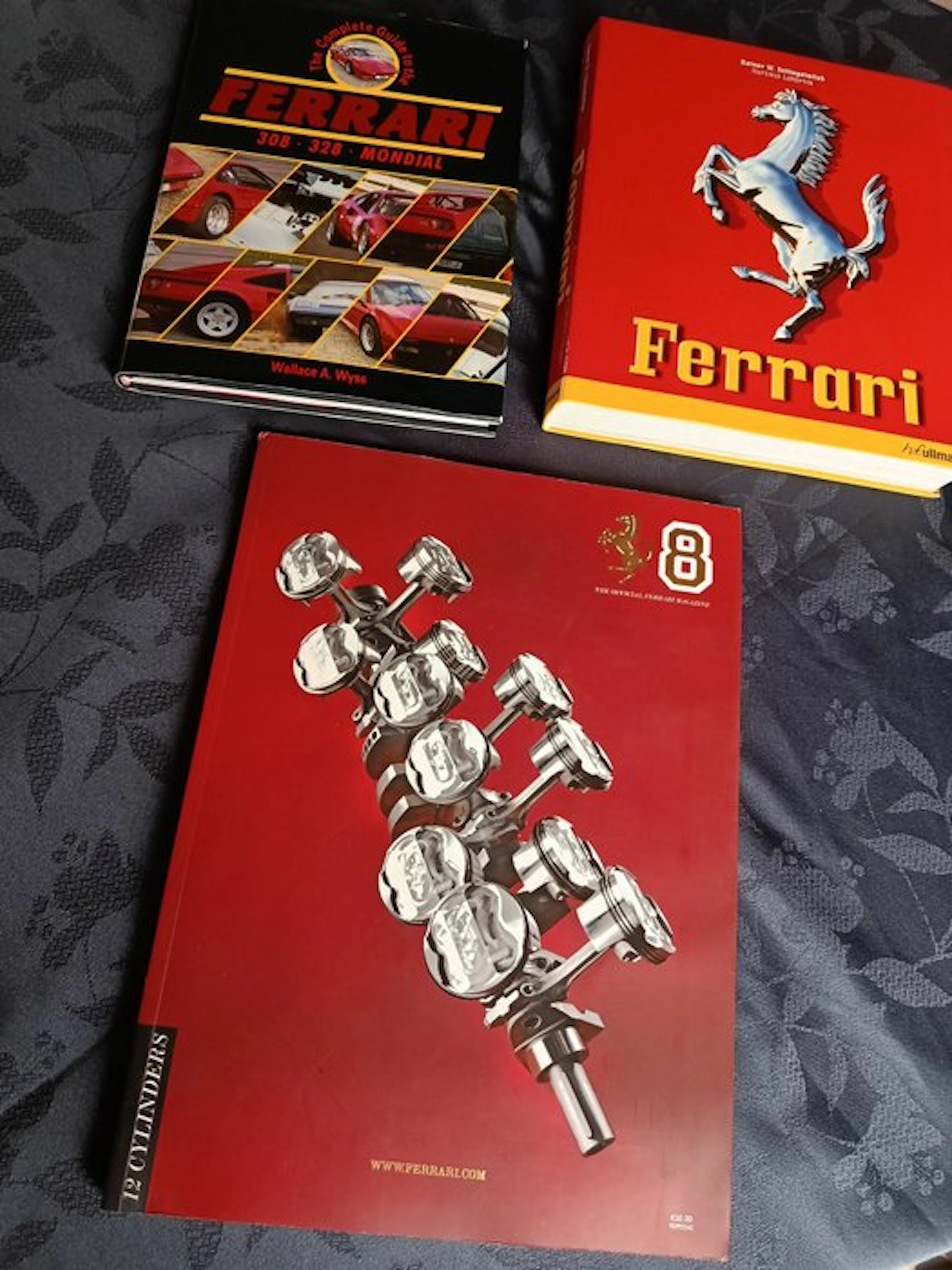 Book - Ferrari - 1982