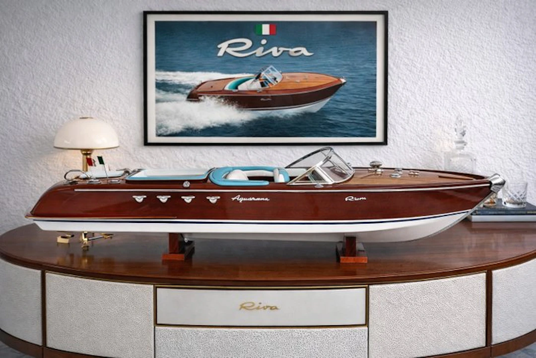 maquette de luxe Riva Aquarama bois 53cm 1:10 - Model boat