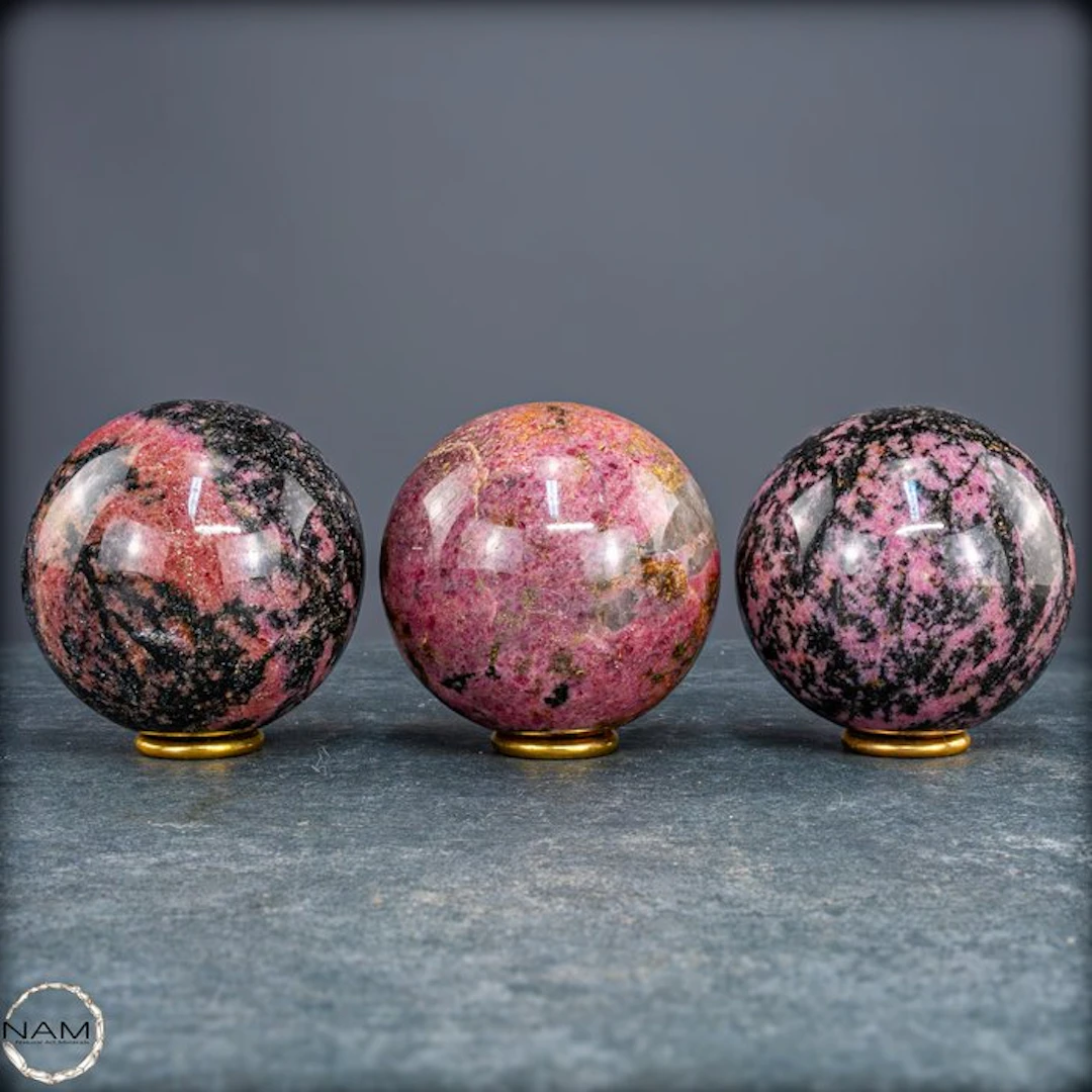 Beautiful Rhodonite sphere set – Powerful elegance in...
