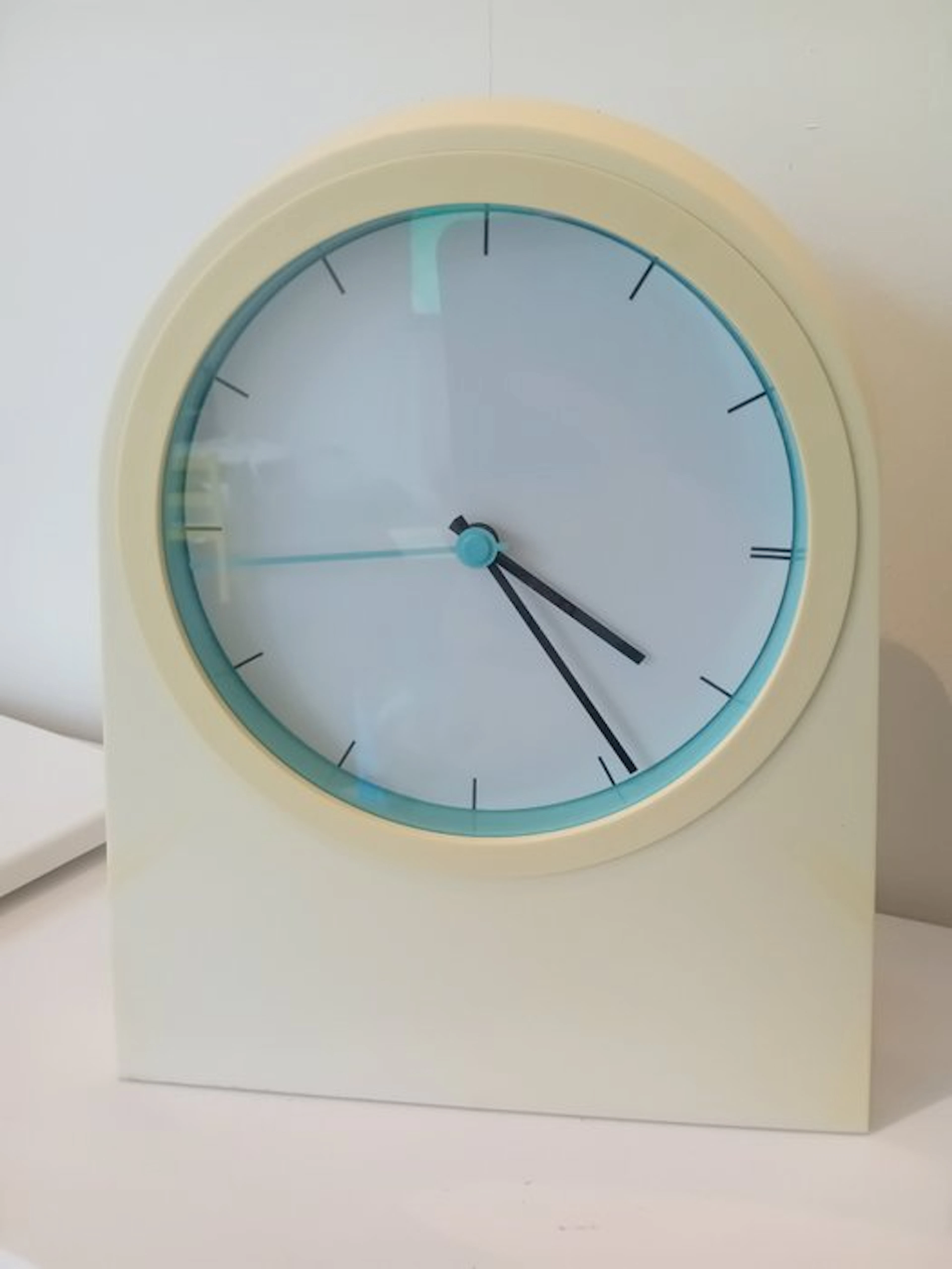 Table clock - IKEA - Contemporary plastic - 1990-2000