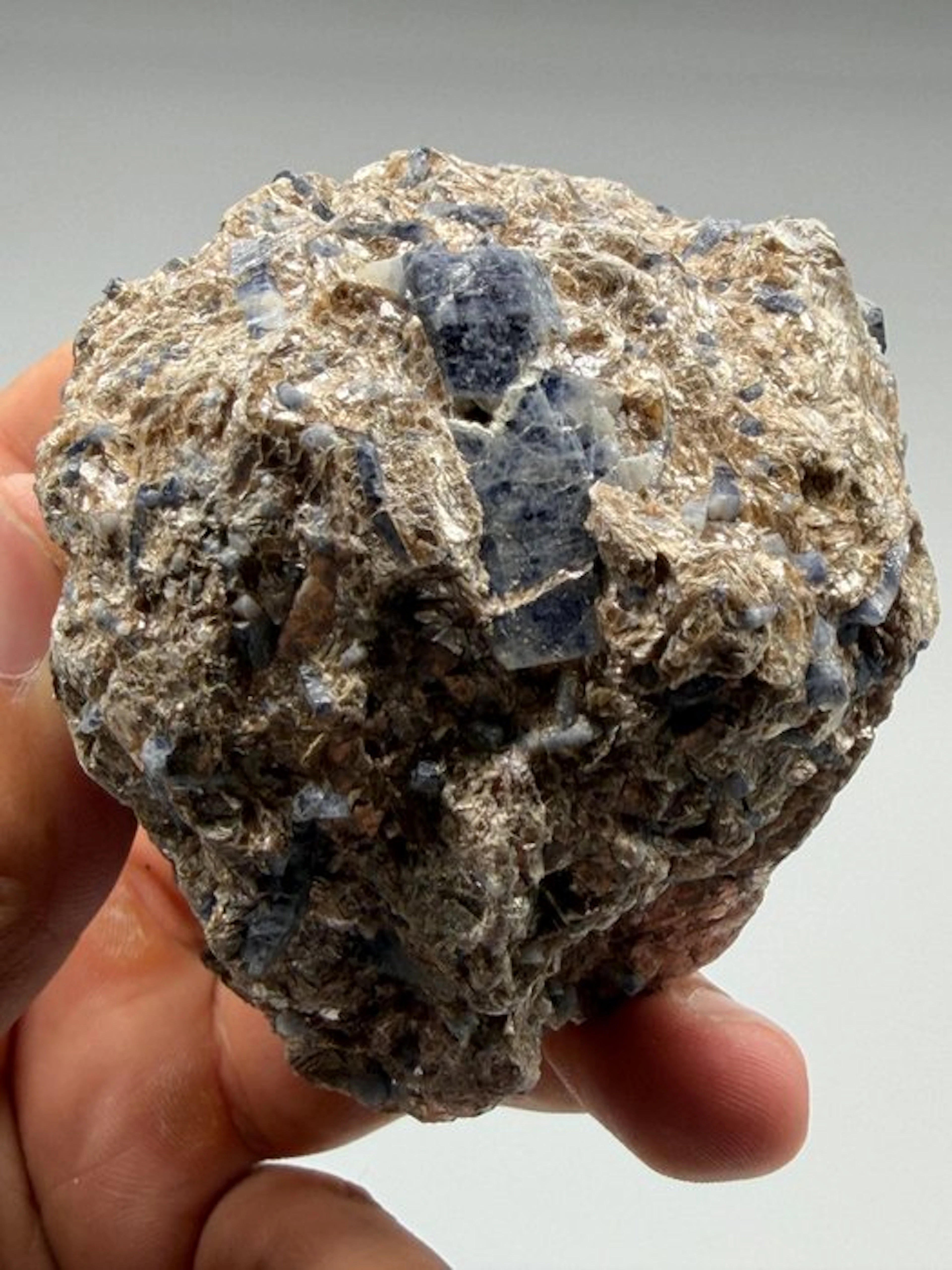 Sapphire with glitter Specimen- 401 g - (1)