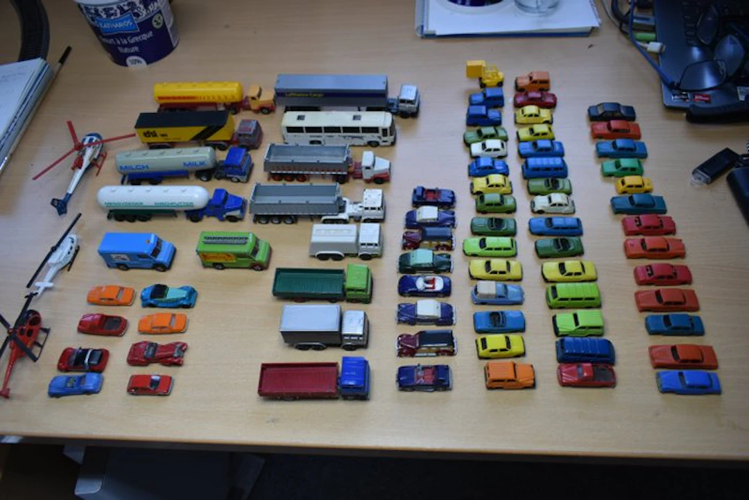 onbekende merken H0 - Model train scenery (75) - 72 cars...