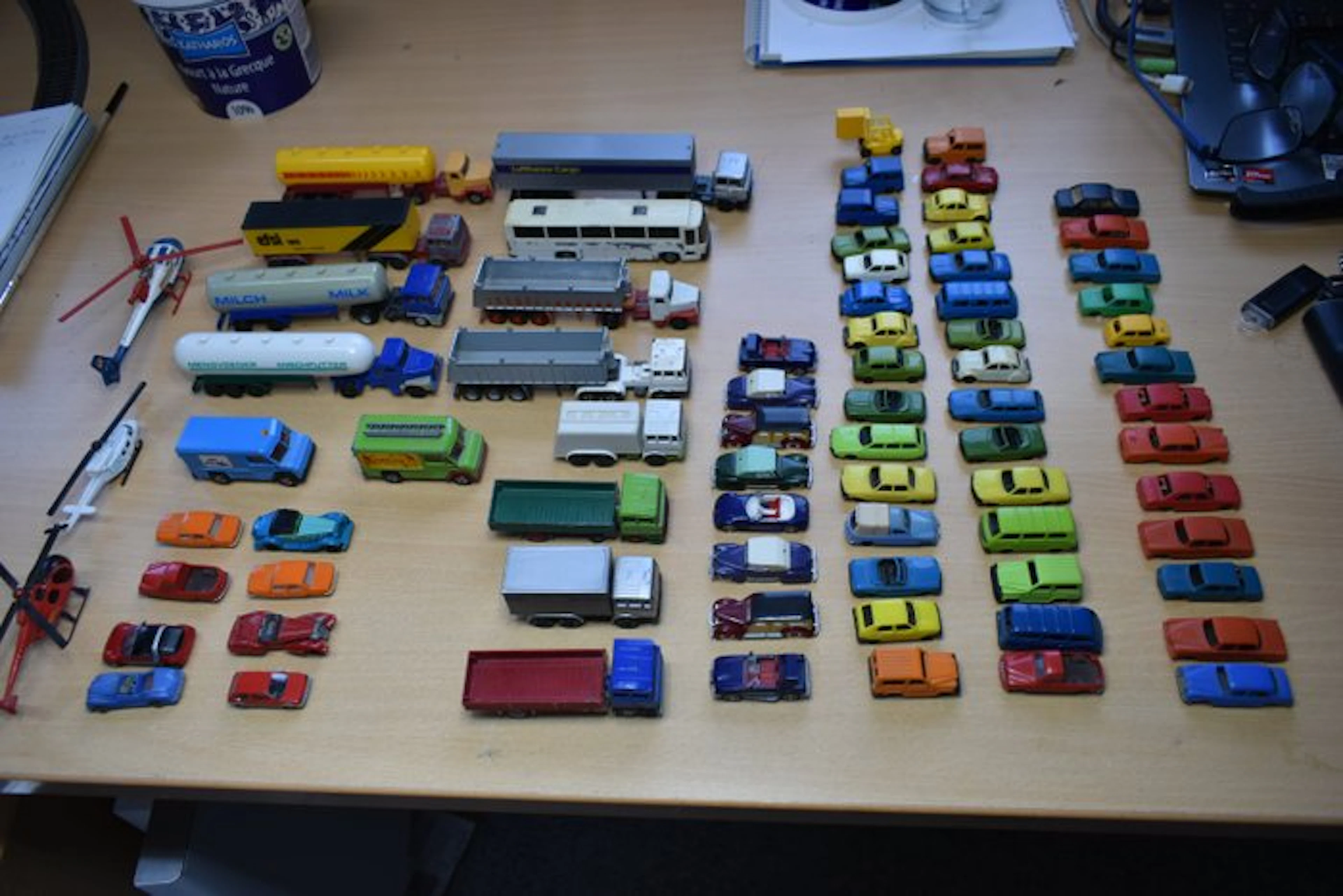 onbekende merken H0 - Model train scenery (75) - 72 cars...