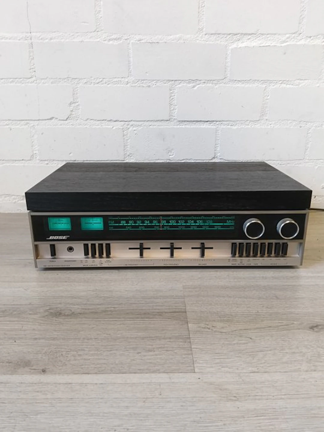 Bose - 550 Solid state stereo receiver