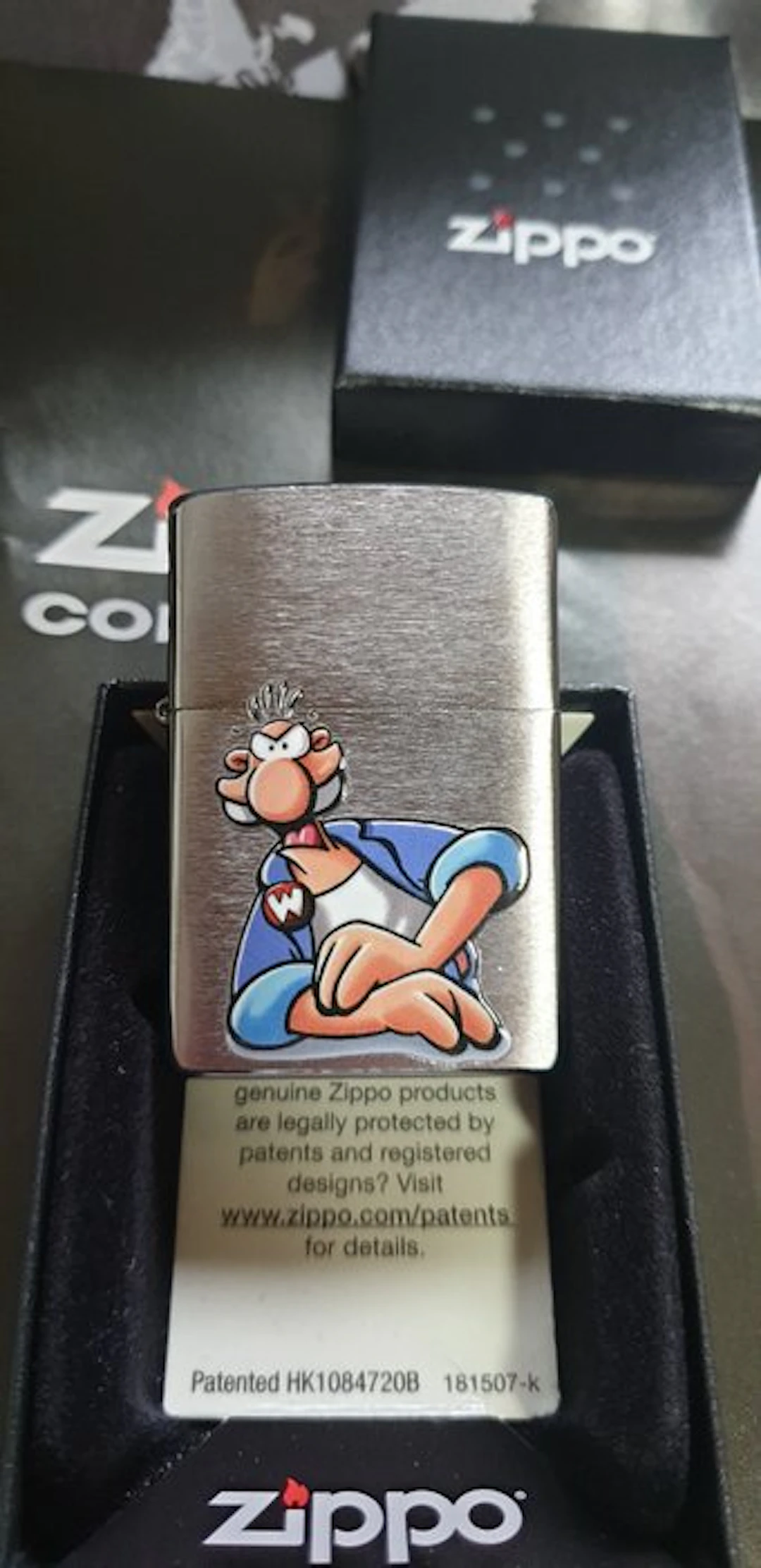 Zippo - Zippo Sturmfeuerzeug Werner Brösel Beinhart...