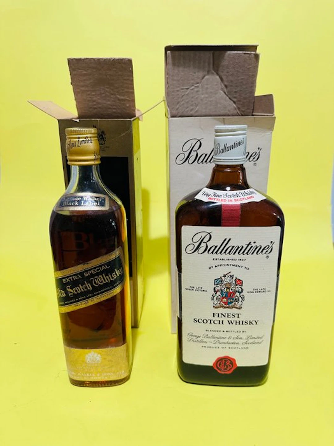 Johnnie Walker Black Label + Ballantine's Finest - b. 1970s - n/a - 2 bottles