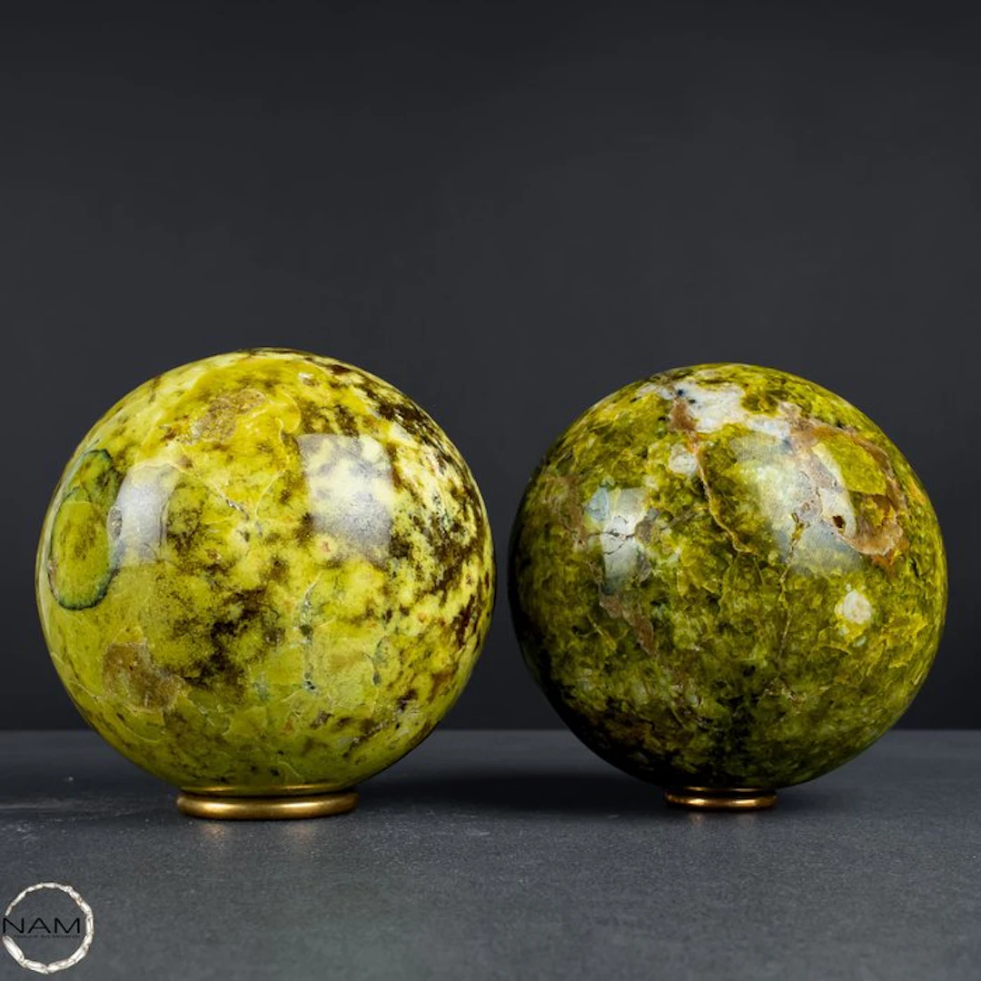 Green Opal Set – Two natural stone spheres in timeless...