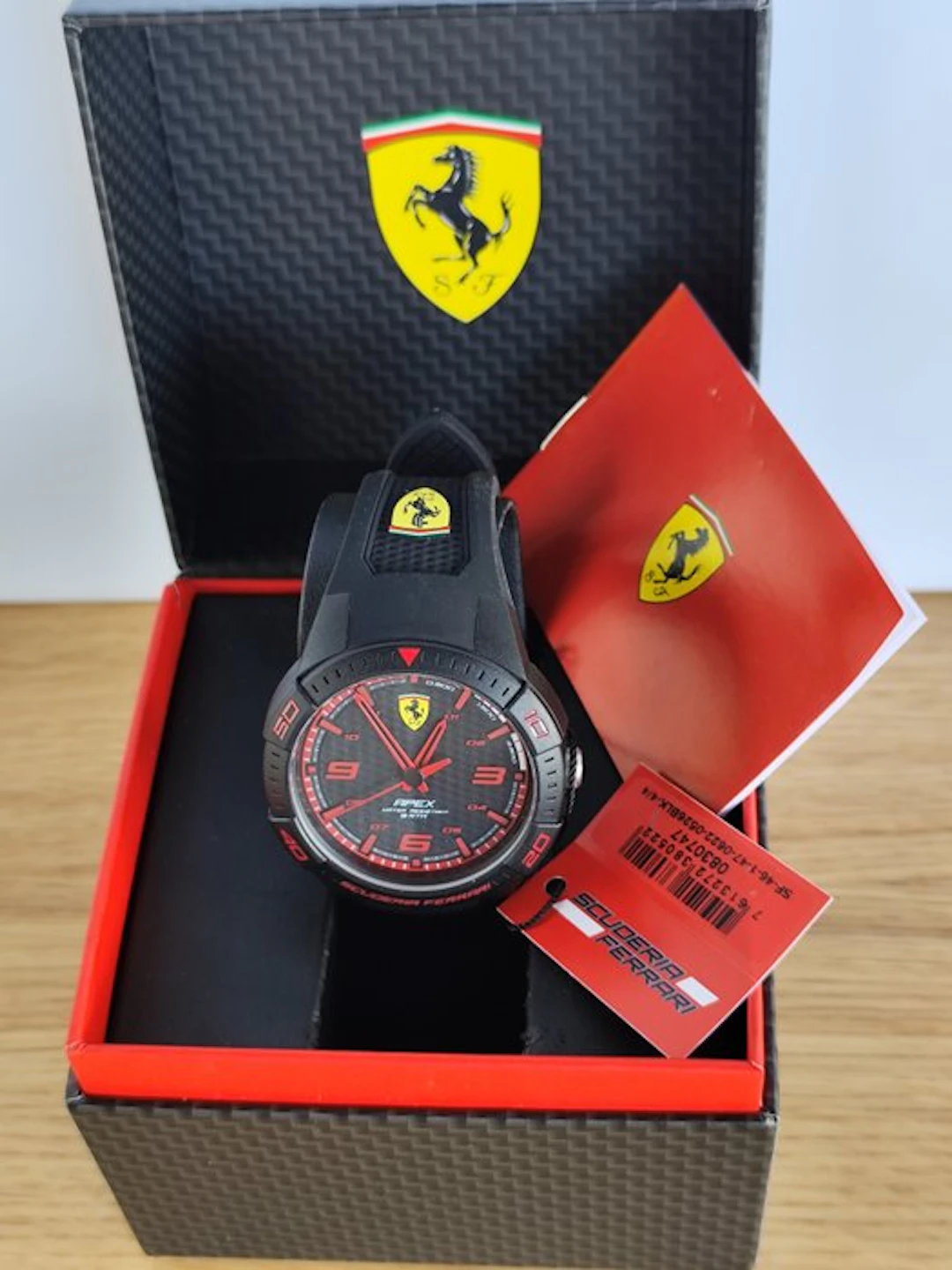 Watch - Ferrari - Apex