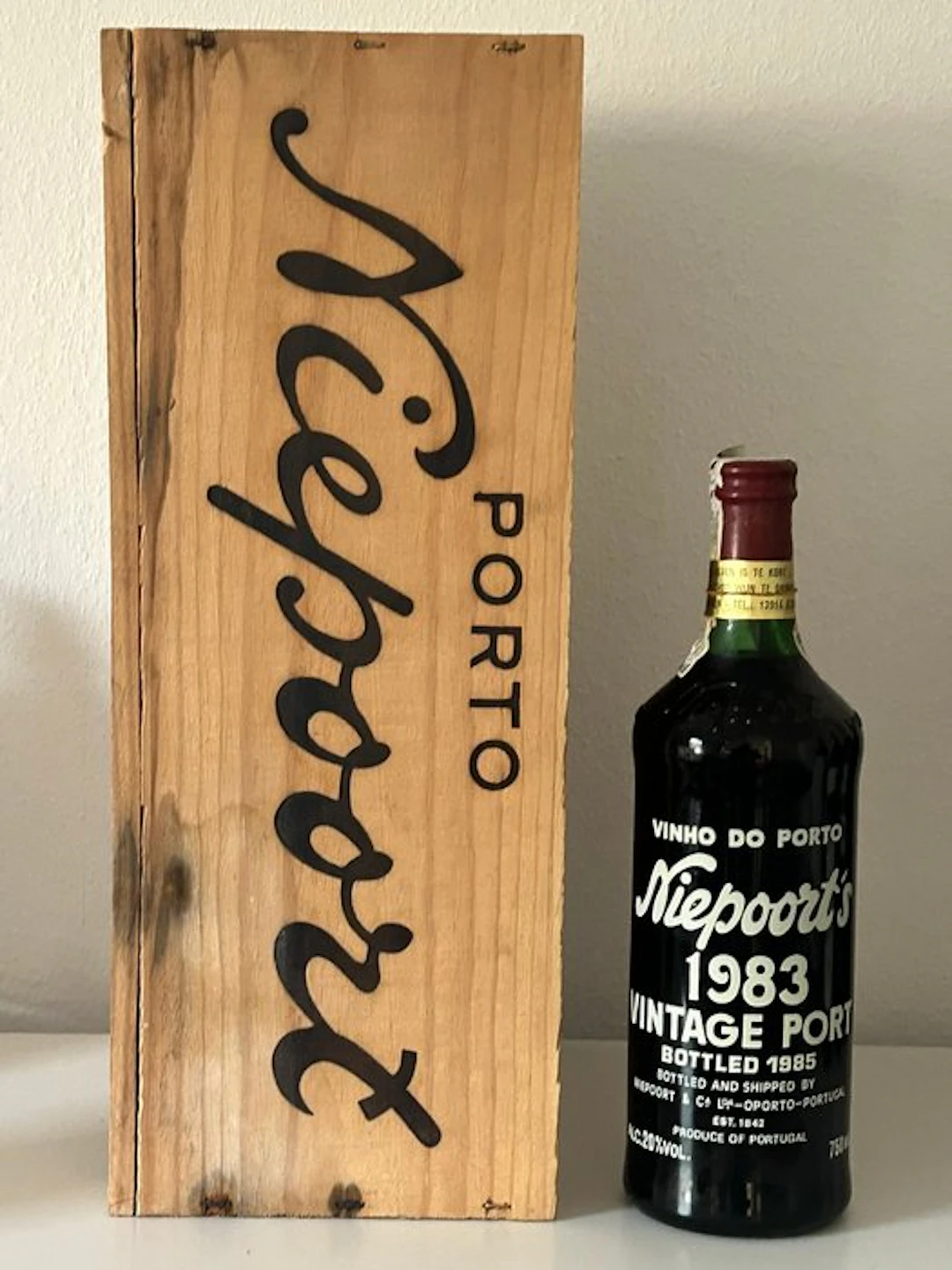 1983 Niepoort - Vintage Port - Bottled in 1985 - Douro - 1 Bottle (0.75L)