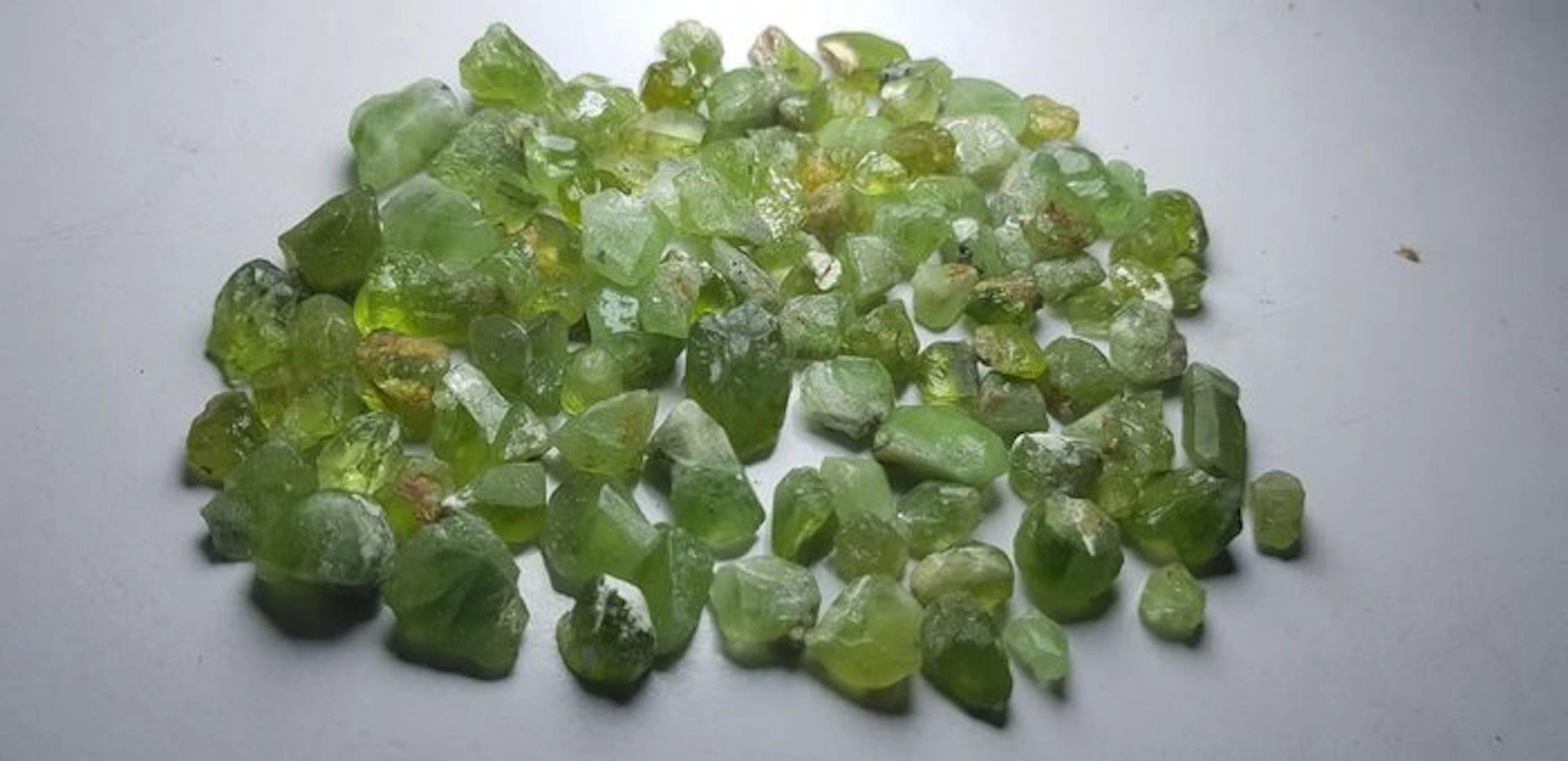 Natural color Peridot Rough- 200 g - (164)
