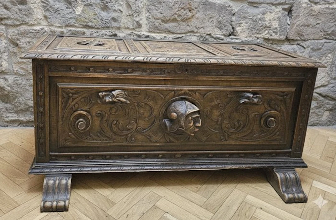 ebanistería artesanal - Storage trunk - Walnut - Renaissance Chest