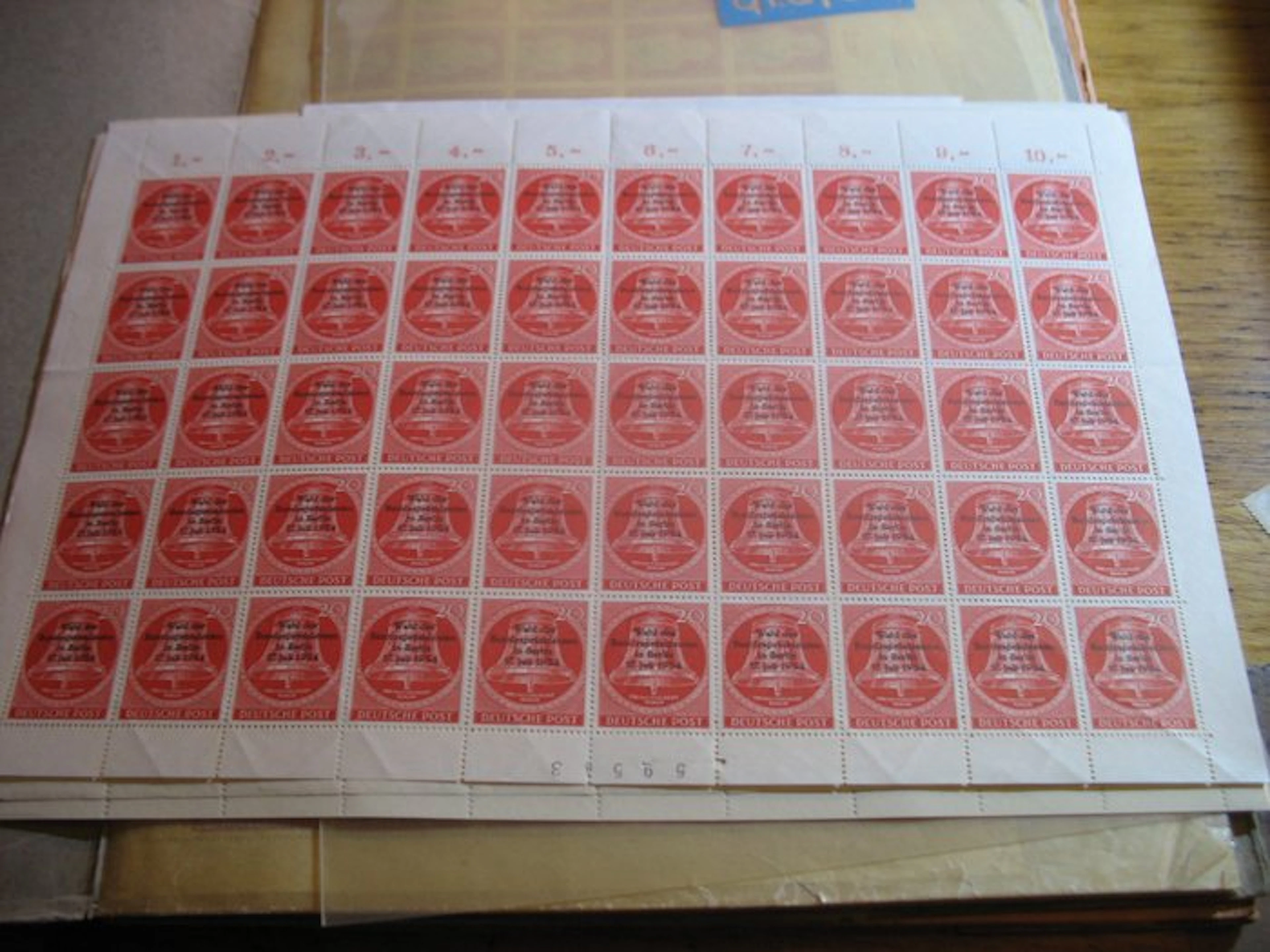 Berlin - Collection of sheets and sheet parts, mint (never hinged)