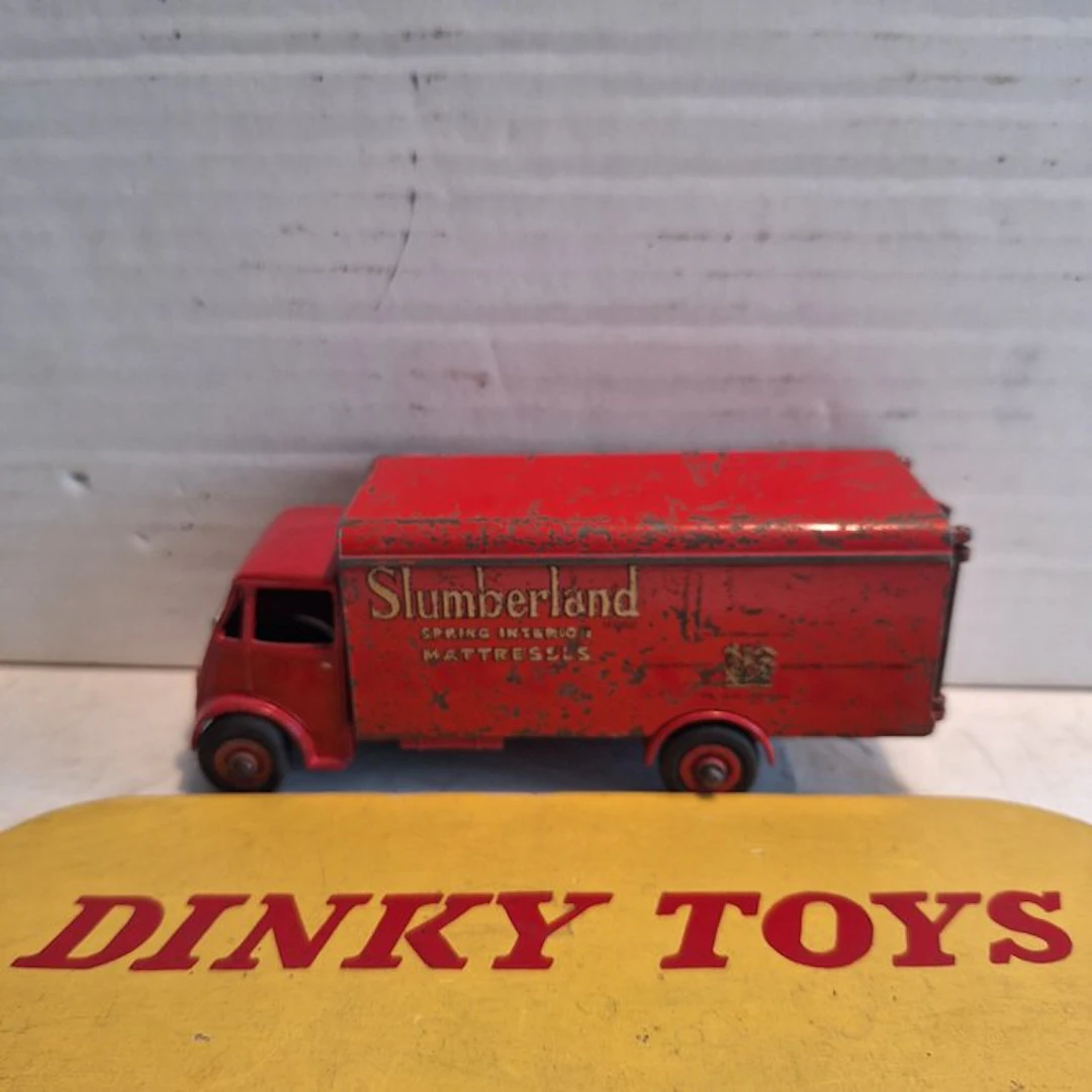 Dinky Toys 1:43 - Model car - Dinky Supertoys - Guy Van...