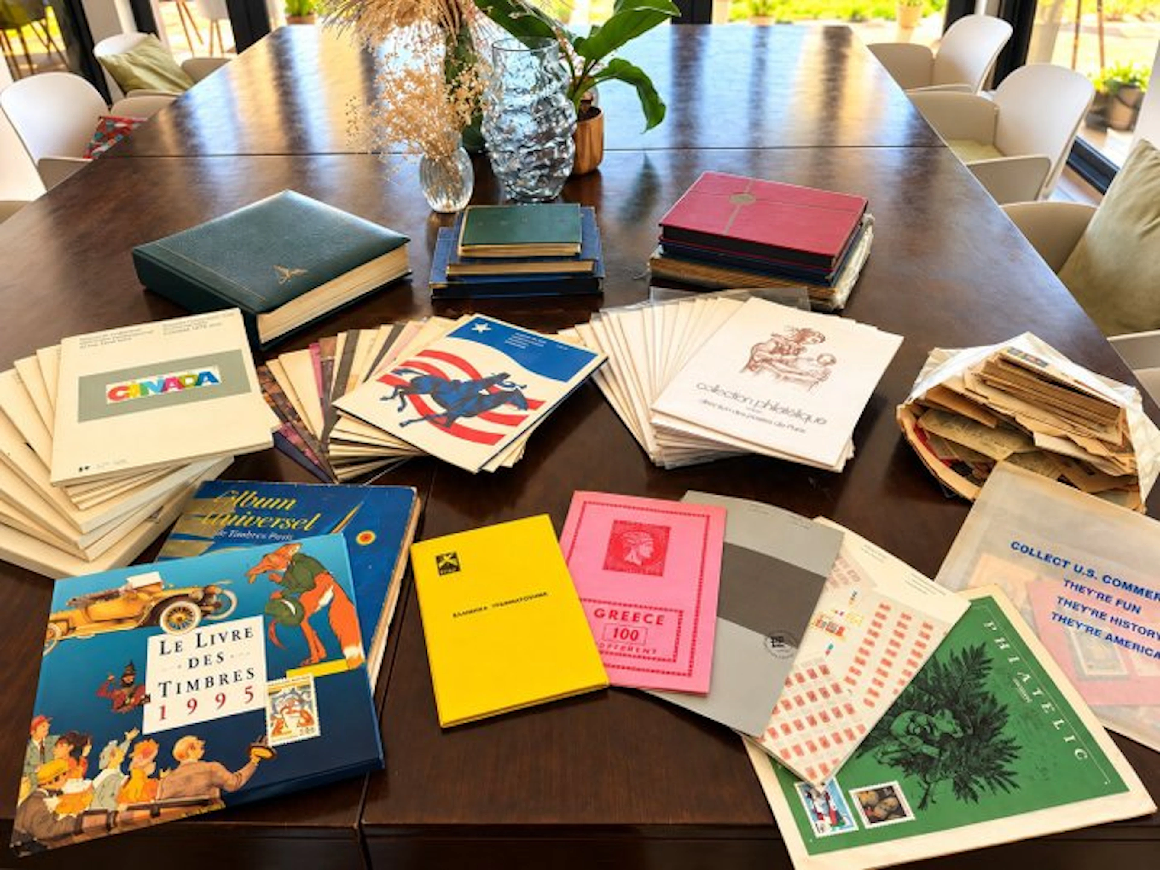 World - Large Worldwide Stamp Collection – Several Thousand Stamps – Albums