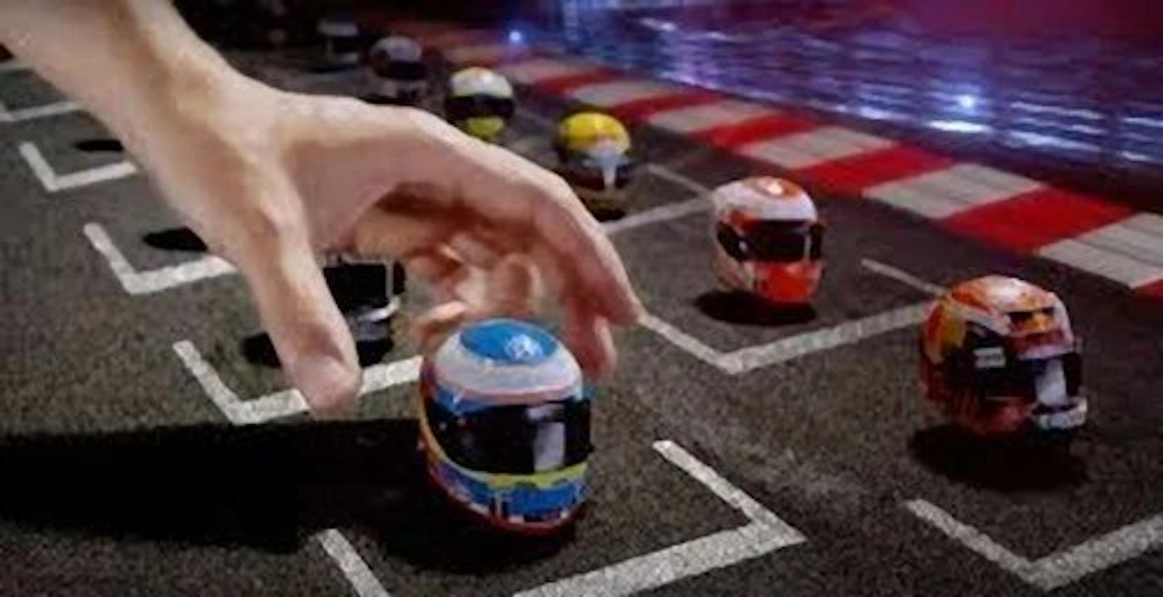 Centauria 1:5 - Model car (12) - Lotto con Caschi piloti Formula 1