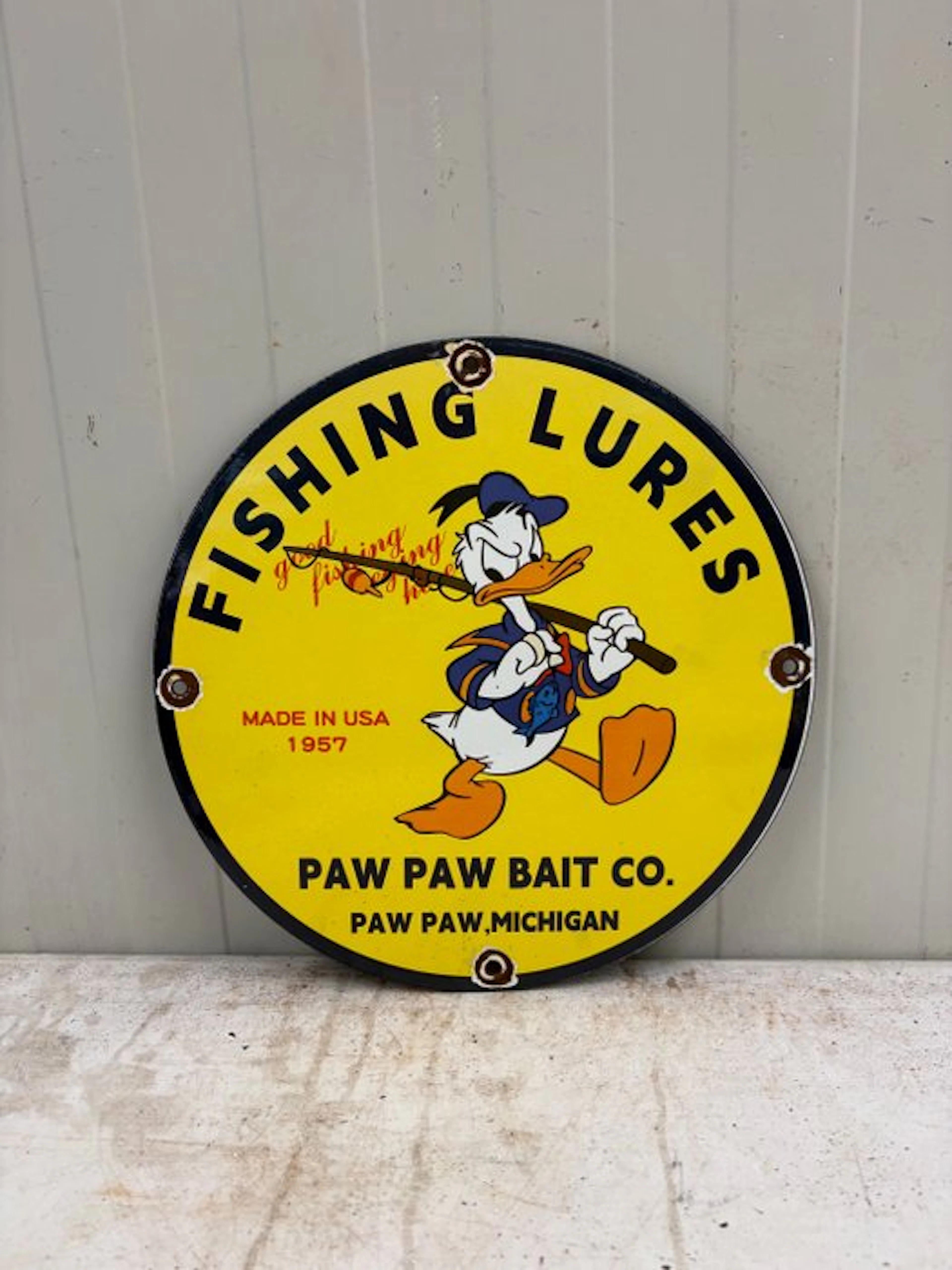 Disney Donald Duck – Fishing Lures Emaille Reclamebord - Enamel sign - Enamel