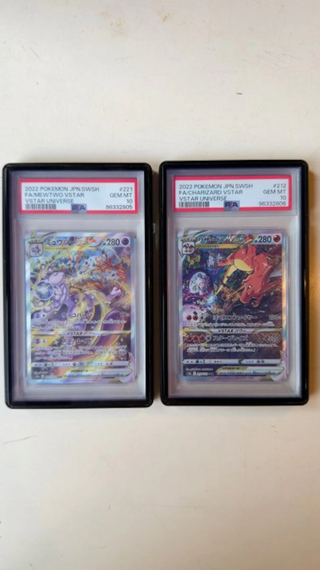 Pokémon - 2 Graded card - Mewtwo VSTAR #221 / #212 Full art