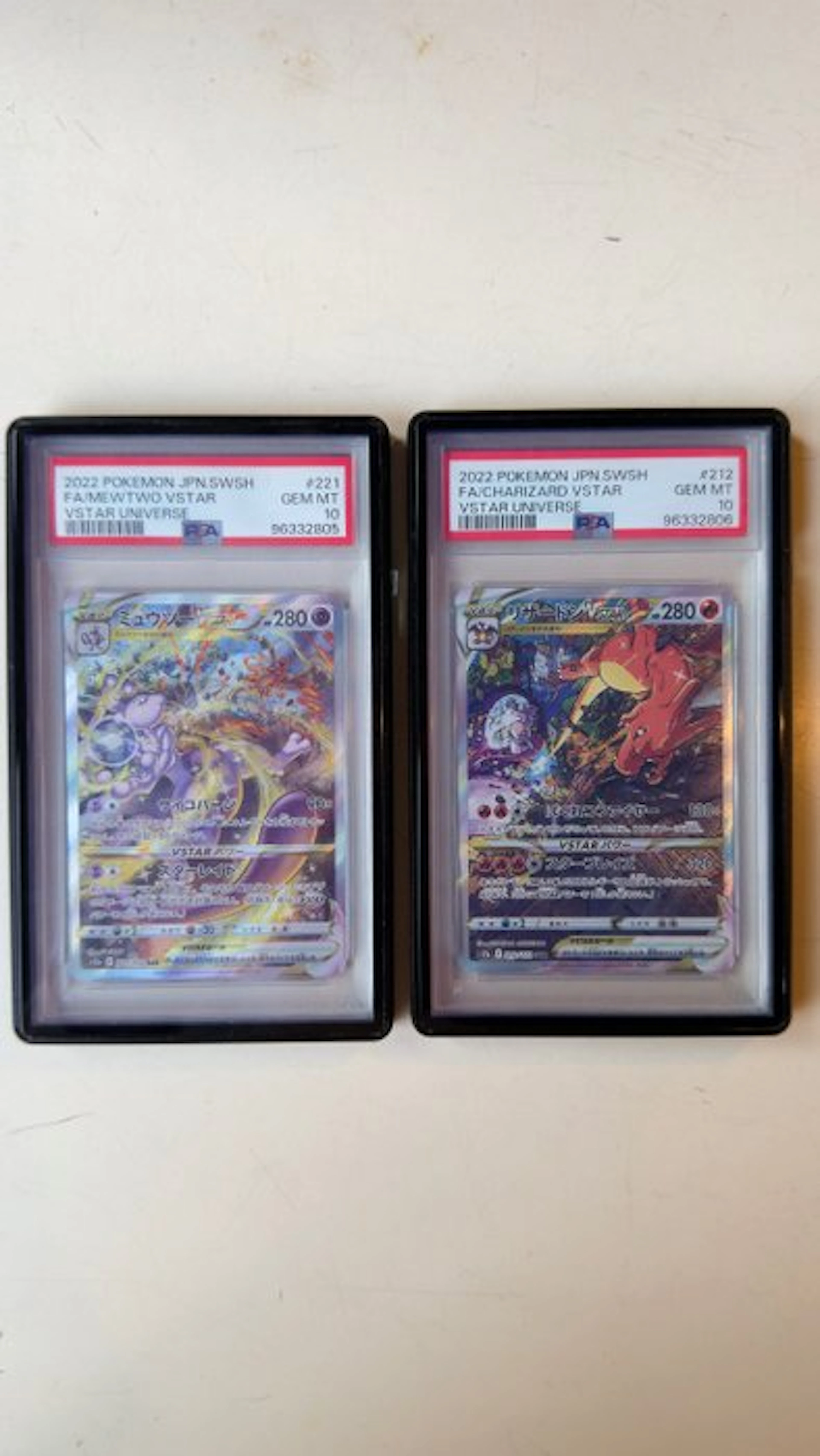 Pokémon - 2 Graded card - Mewtwo VSTAR #221 / #212 Full art