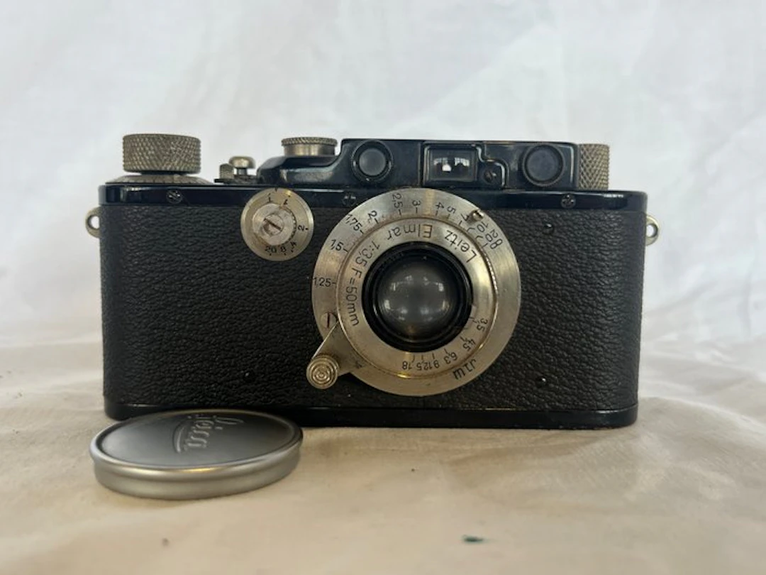 Leica, 3F III (Model F) Black Paint - Leitz Elmar 50mm f/3.5 Analogue camera