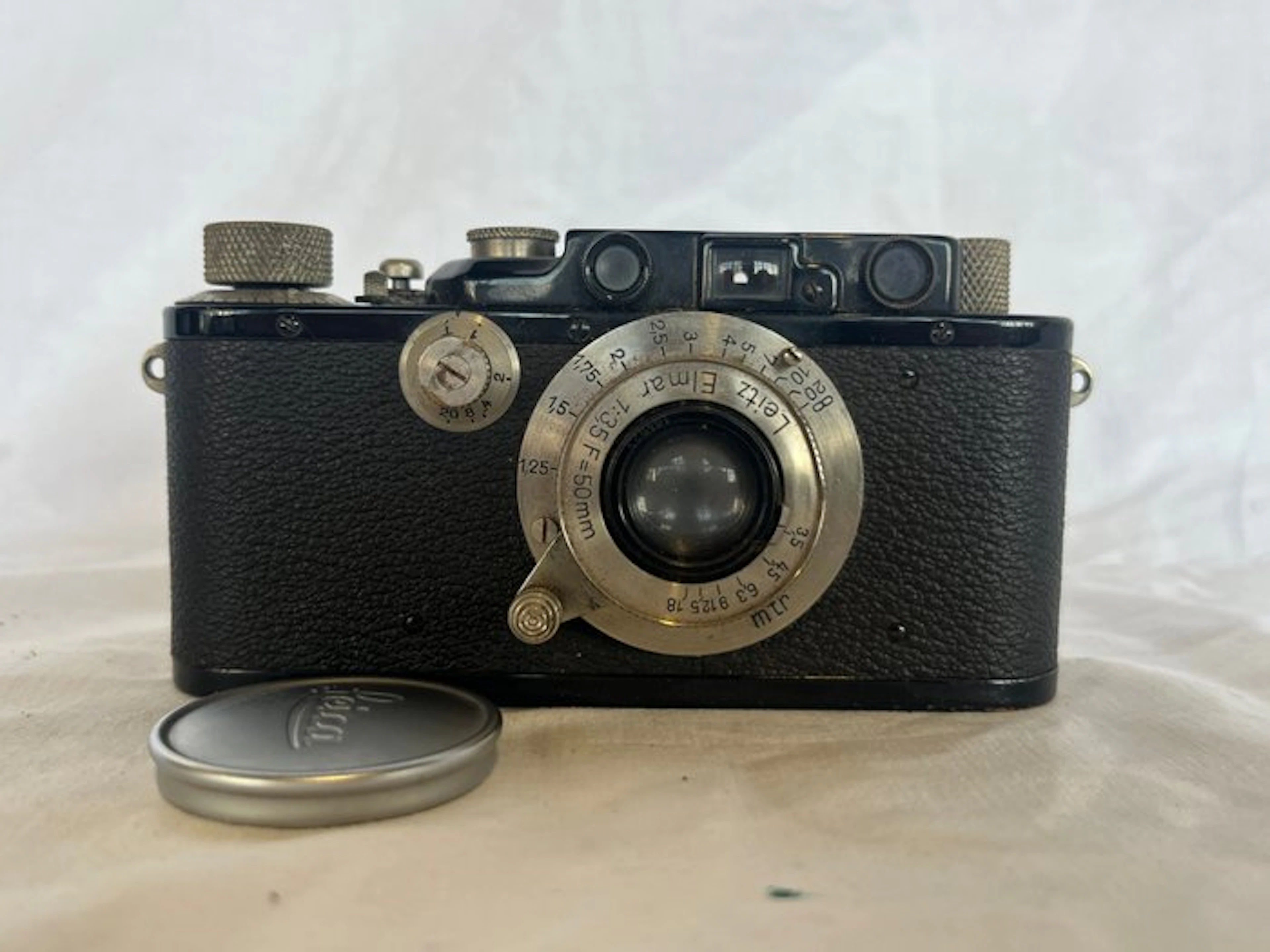 Leica, 3F III (Model F) Black Paint - Leitz Elmar 50mm f/3.5 Analogue camera