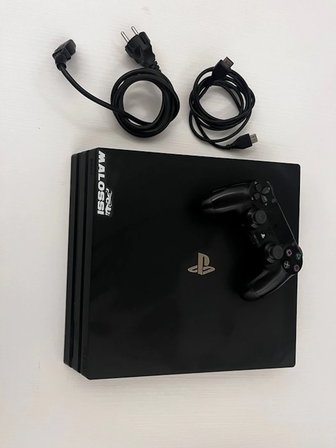 Sony - Playstation 4 (PS4) - Video game console + games - Without original box