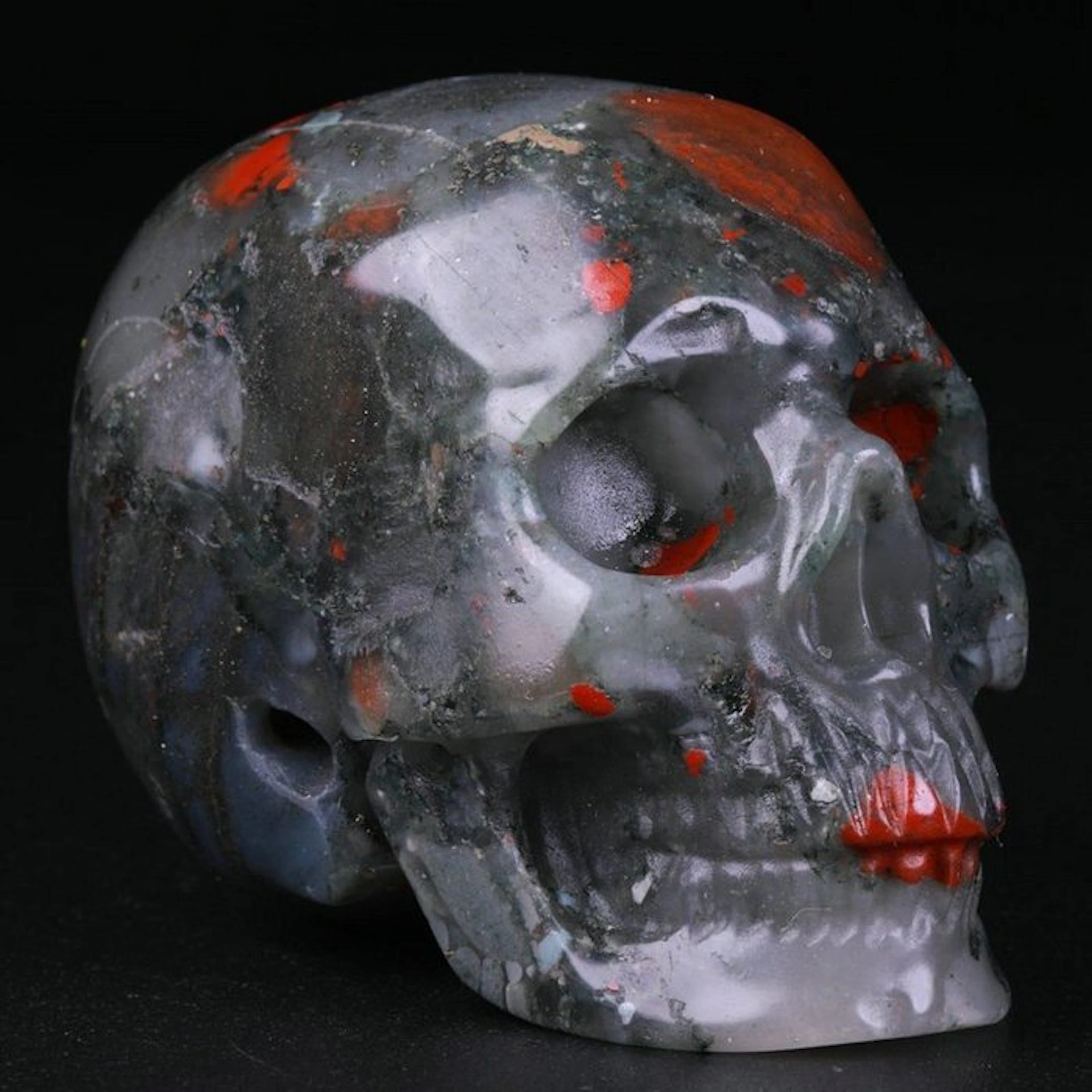 85 g 5.10 x 3.90 cm Dragon's-blood Jasper Skull — the...