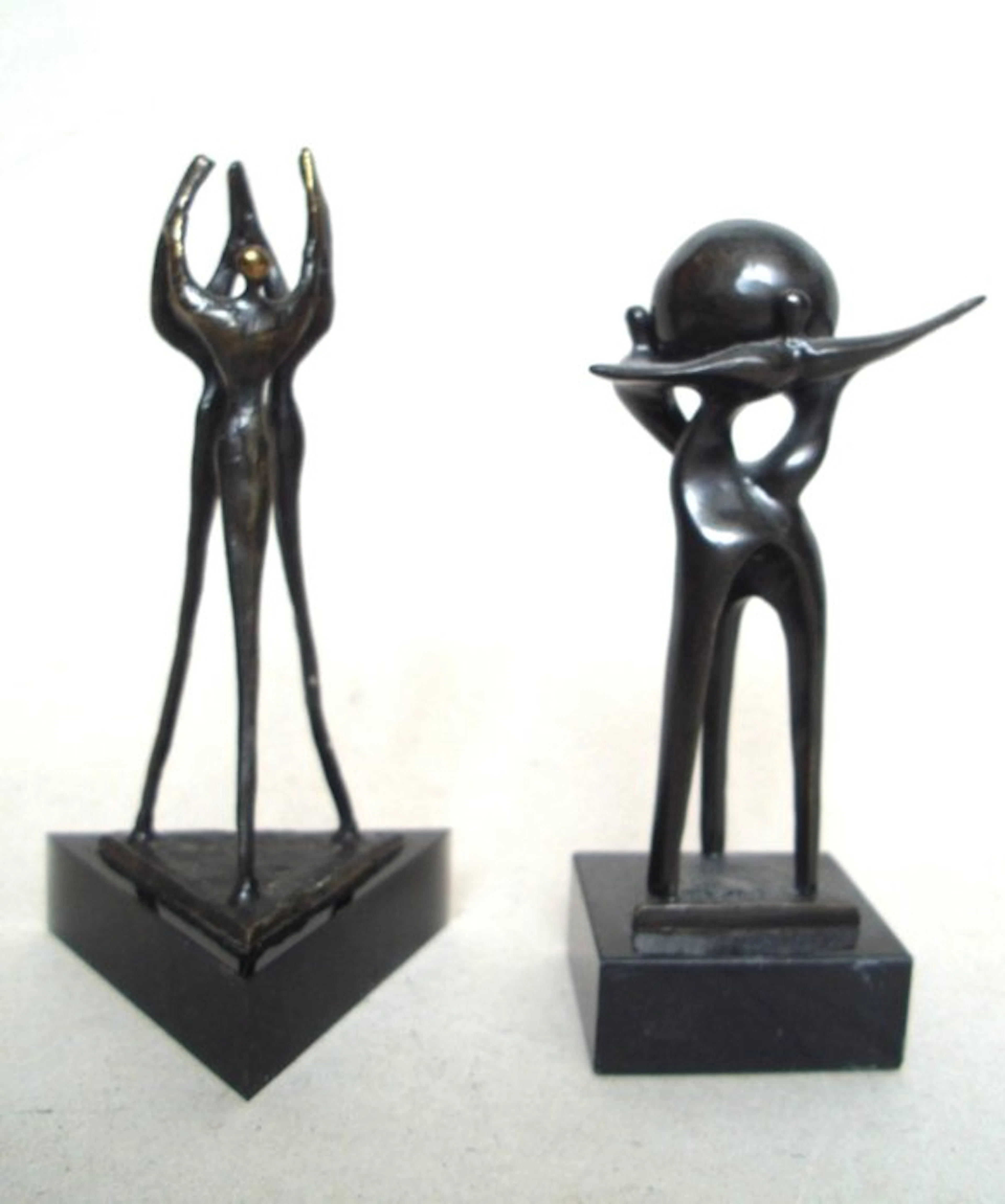 Artihove - Corry Ammerlaan - Figure - Samenwerken (2) - bronze alloy